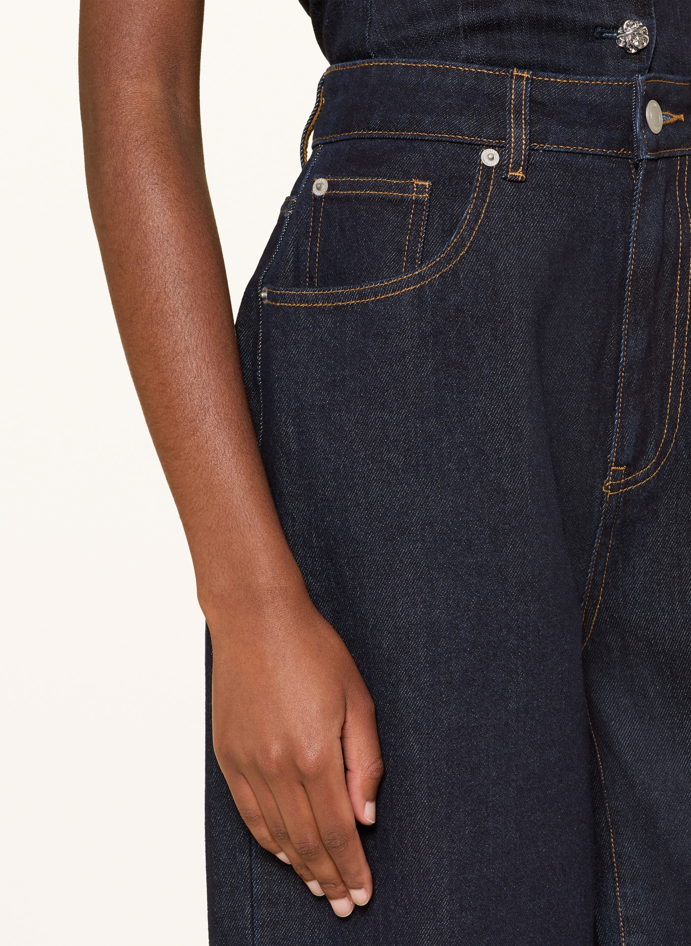 MRS & HUGS Blugi Barrel: RAW DENIM
