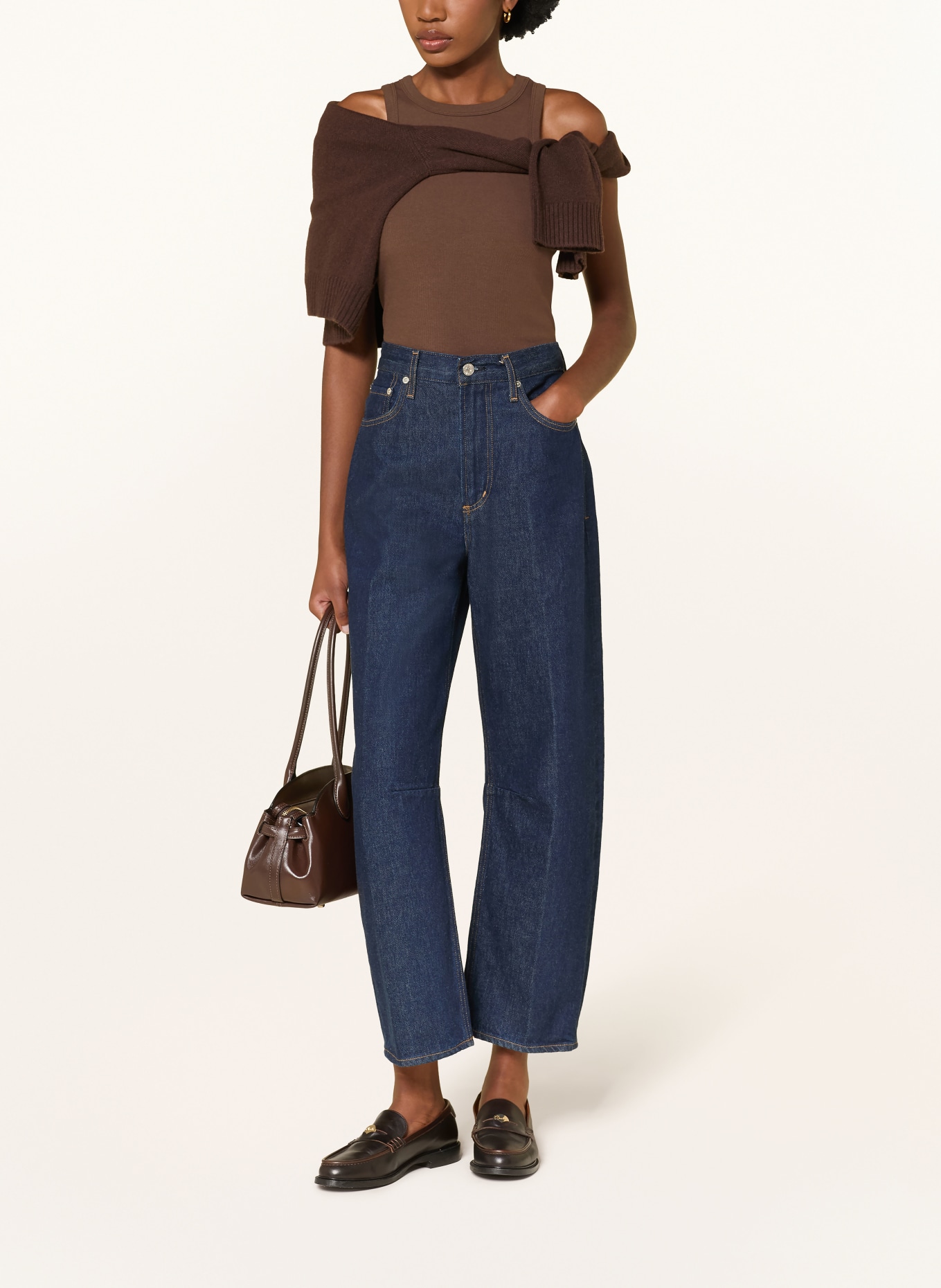 MRS & HUGS Top: BRUN