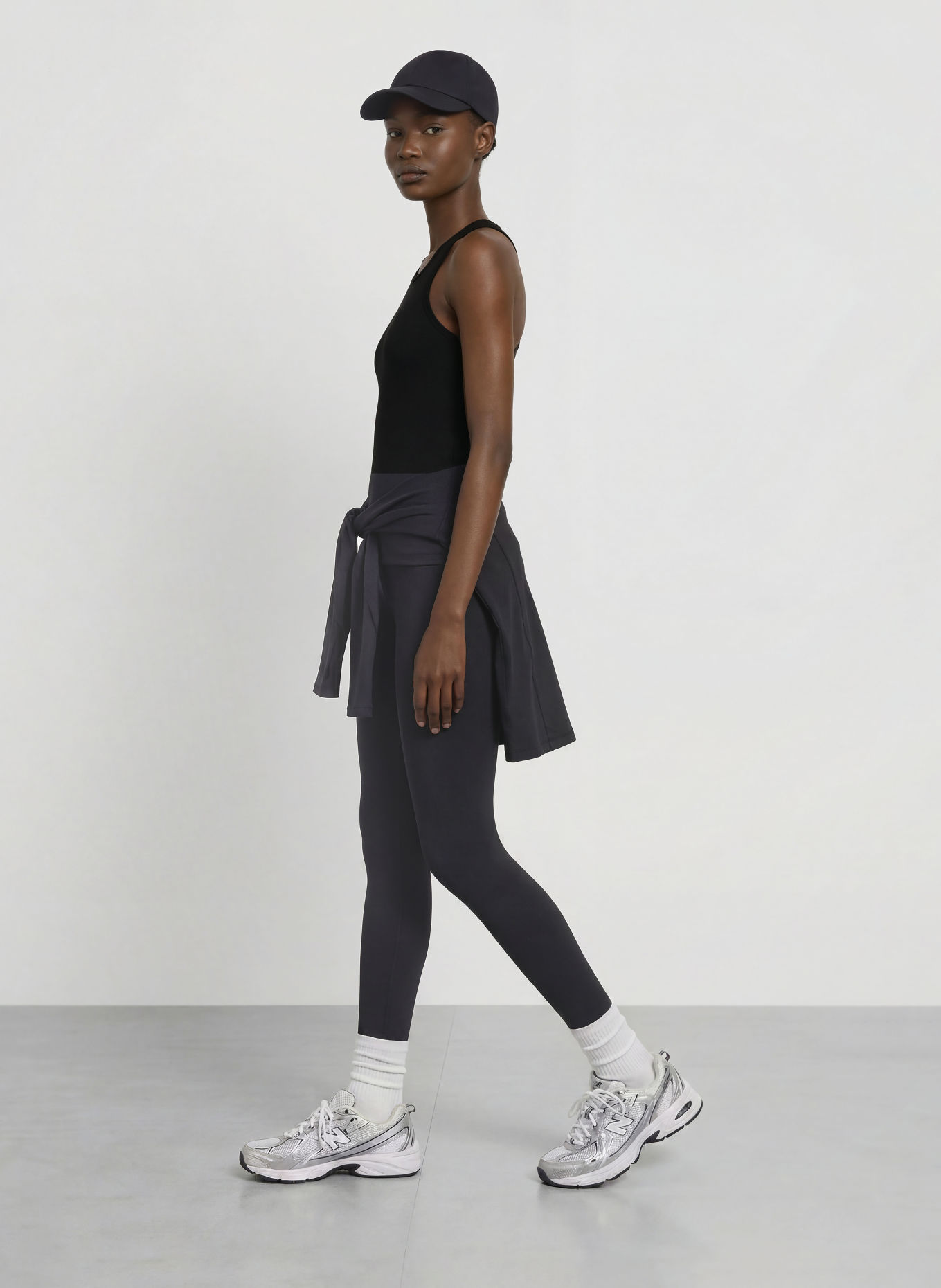 MRS & HUGS Sporttop: ZWART