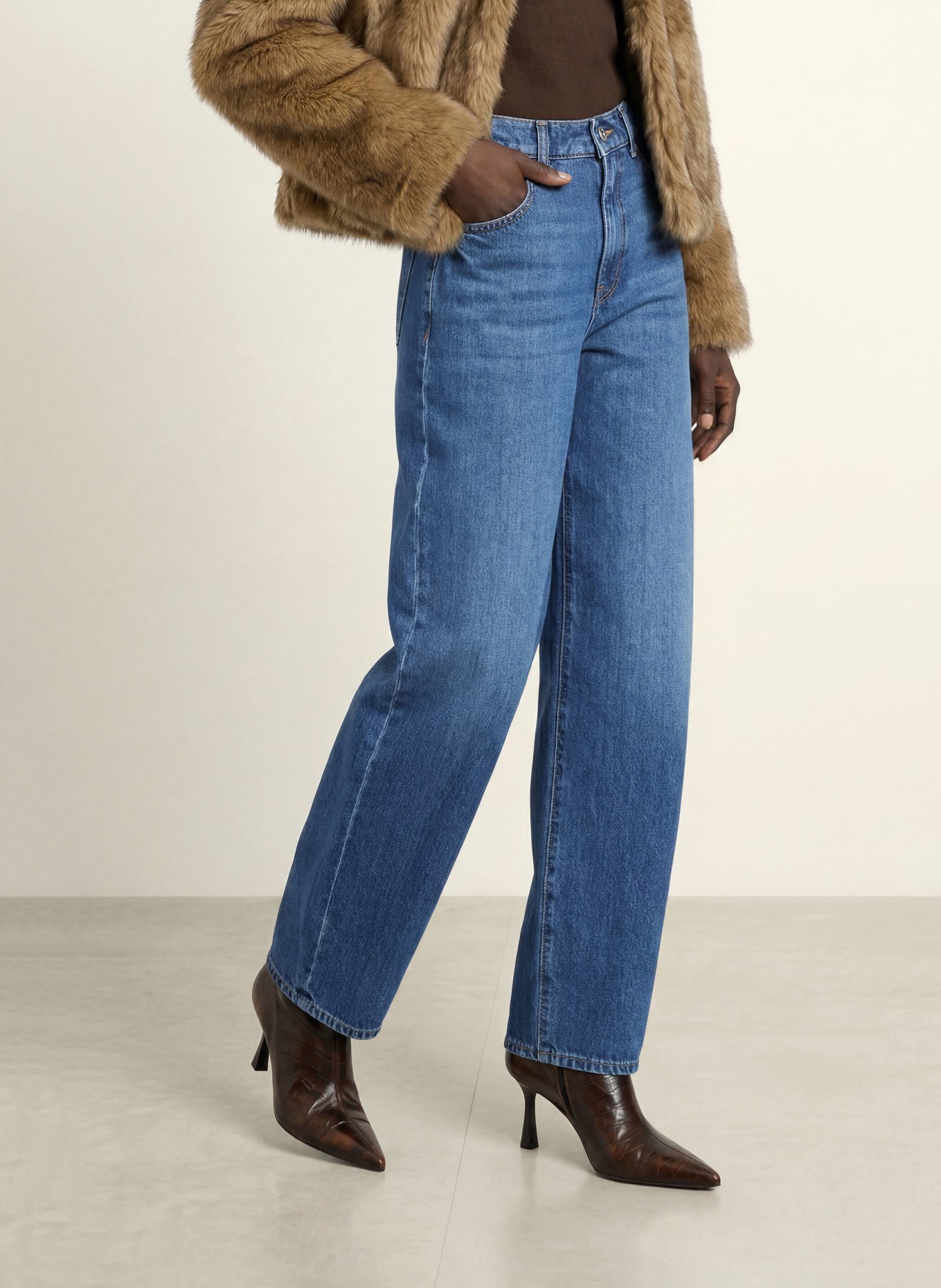 7 for all mankind Barrel Jeans BONNIE CURVILINEAR: 3NW DARKWIND