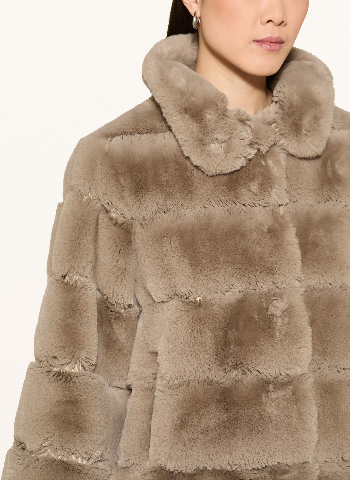 RINO & PELLE Veste en fausse fourrure dans un mélange de matières: TAUPE