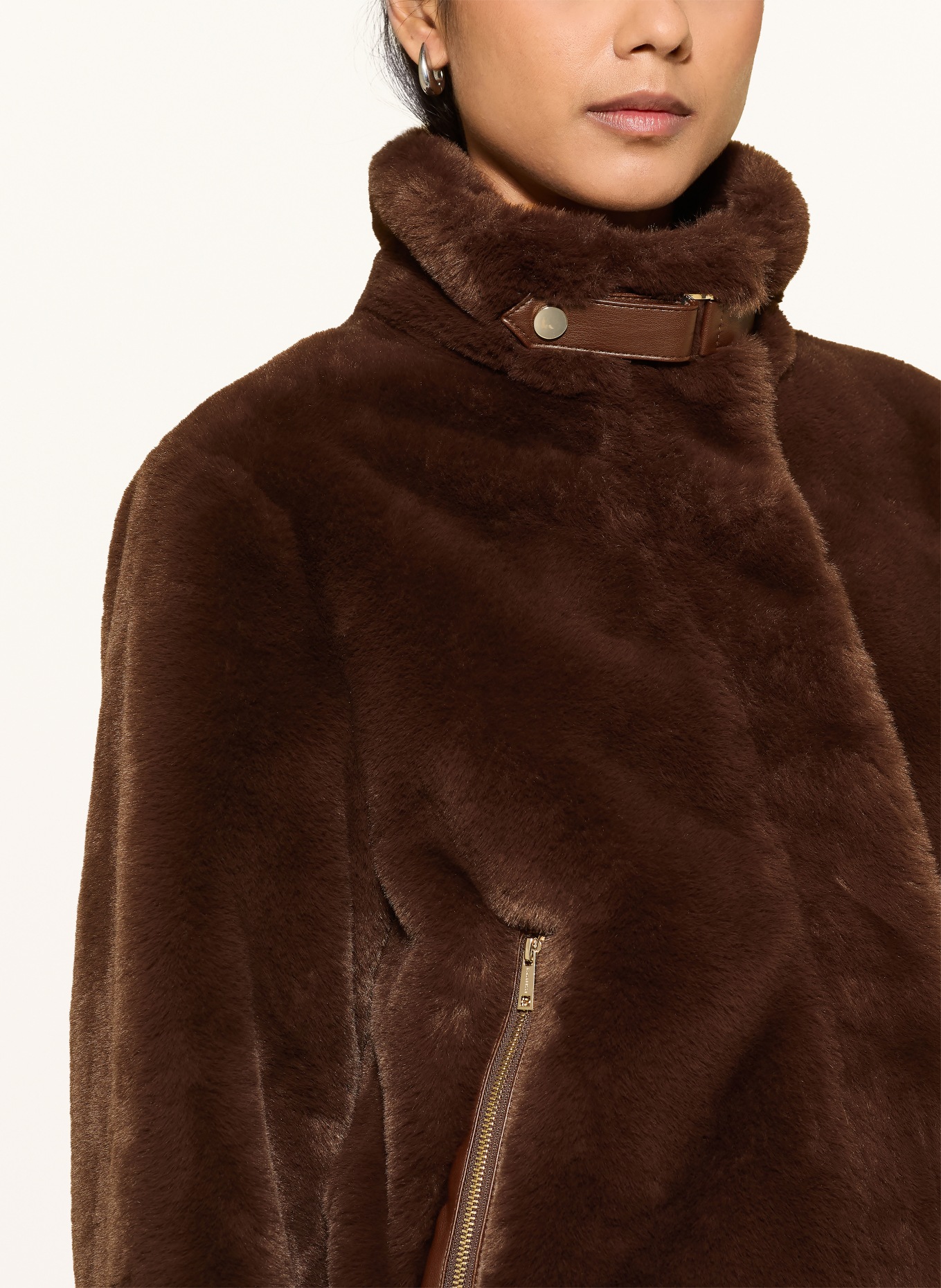 RINO & PELLE Veste en fausse fourrure: MARRON FONCÉ