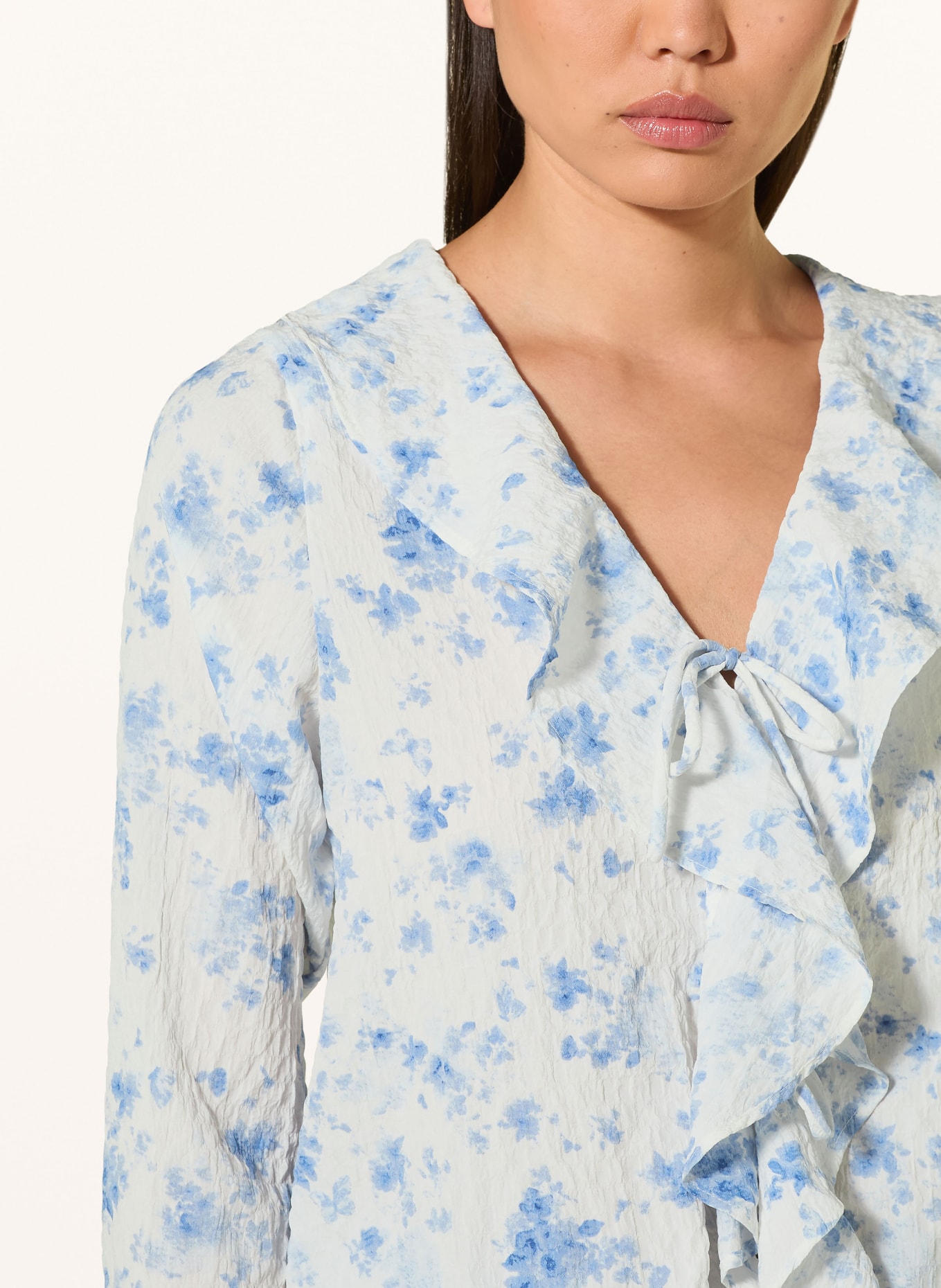 NEO NOIR ANIKA shirt blouse with ruffles: LIGHT BLUE / WHITE