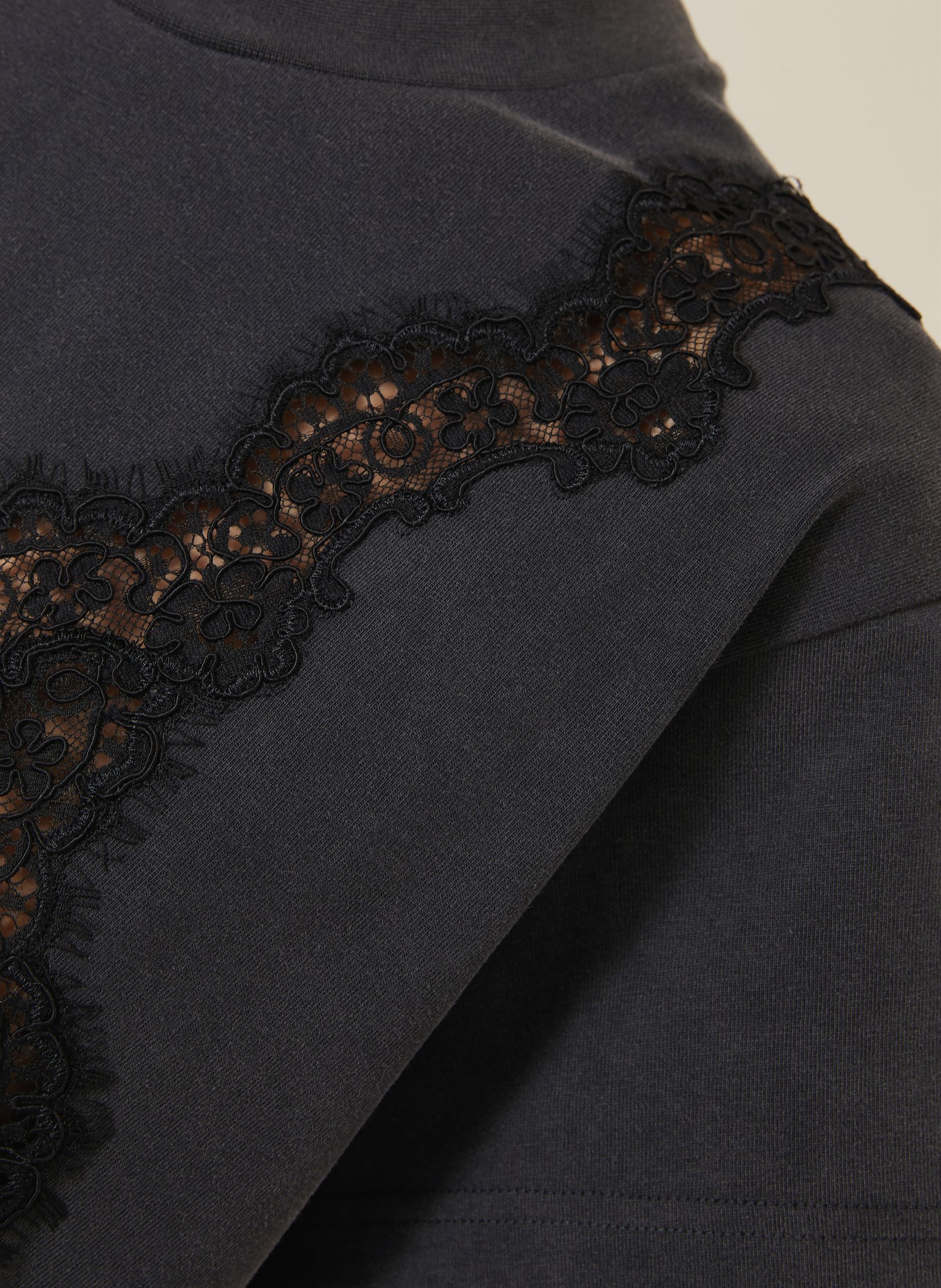 STELLA McCARTNEY T-Shirt mit Spitze: DUNKELGRAU / SCHWARZ