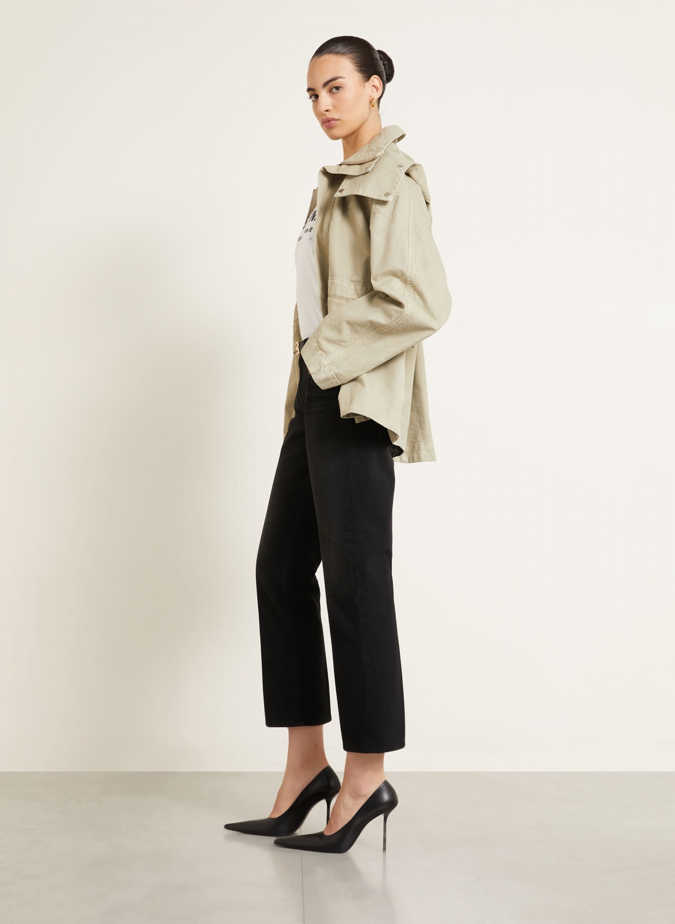 VICTORIA BECKHAM Cropped Jeans: 6763 WASHED BLACK