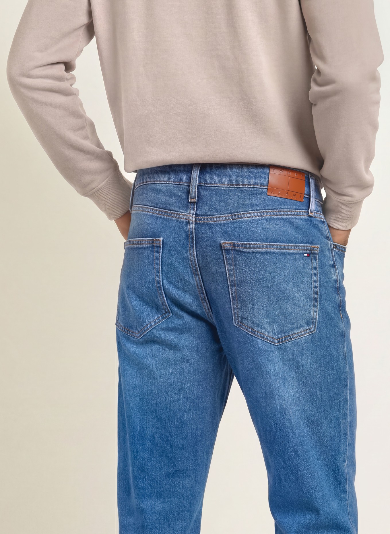 TOMMY JEANS Jeans SONNY Tapered Fit: 1A5 Denim Medium