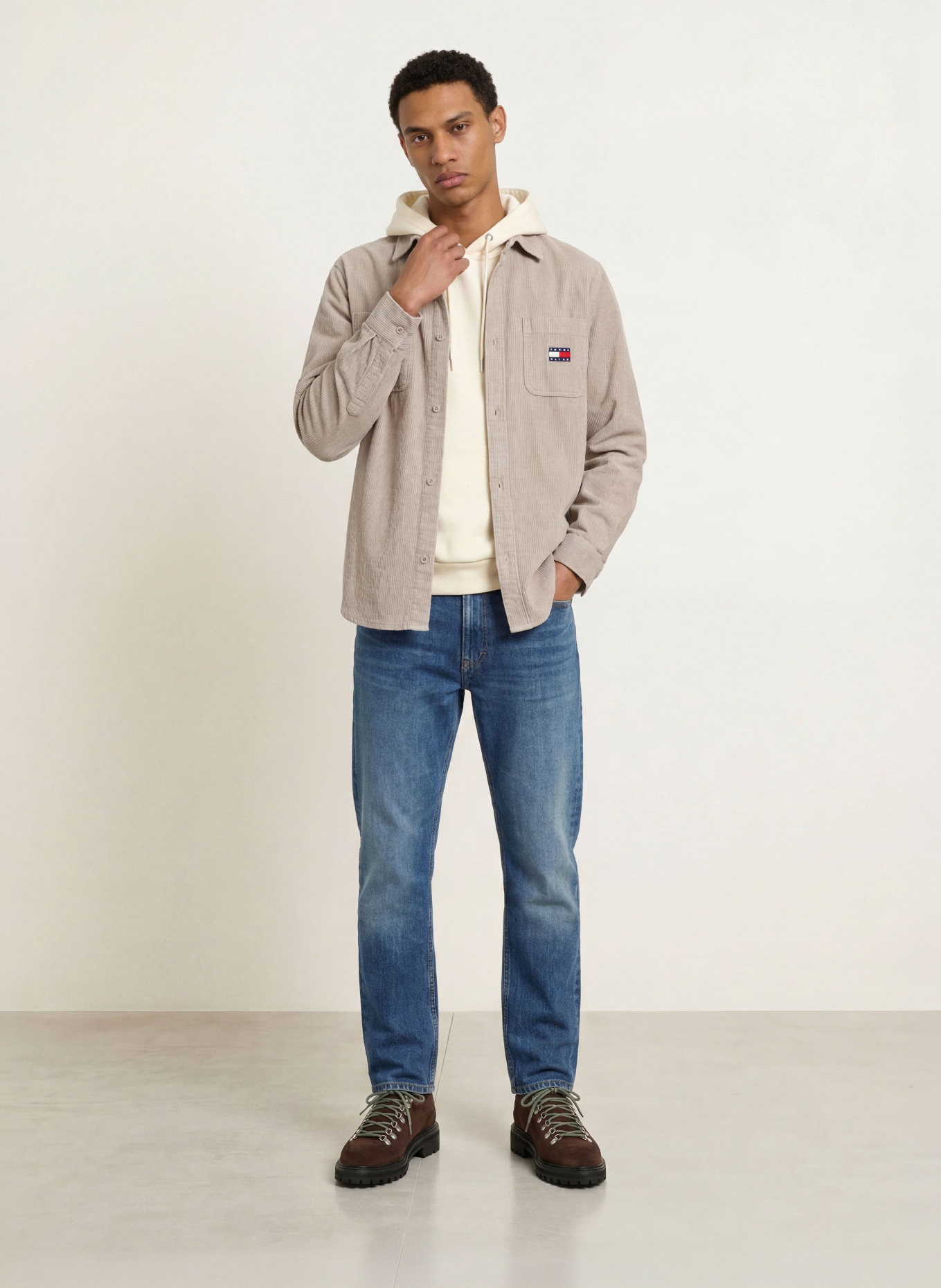 TOMMY JEANS Corduroy Shirt, Comfort Fit: TAUPE