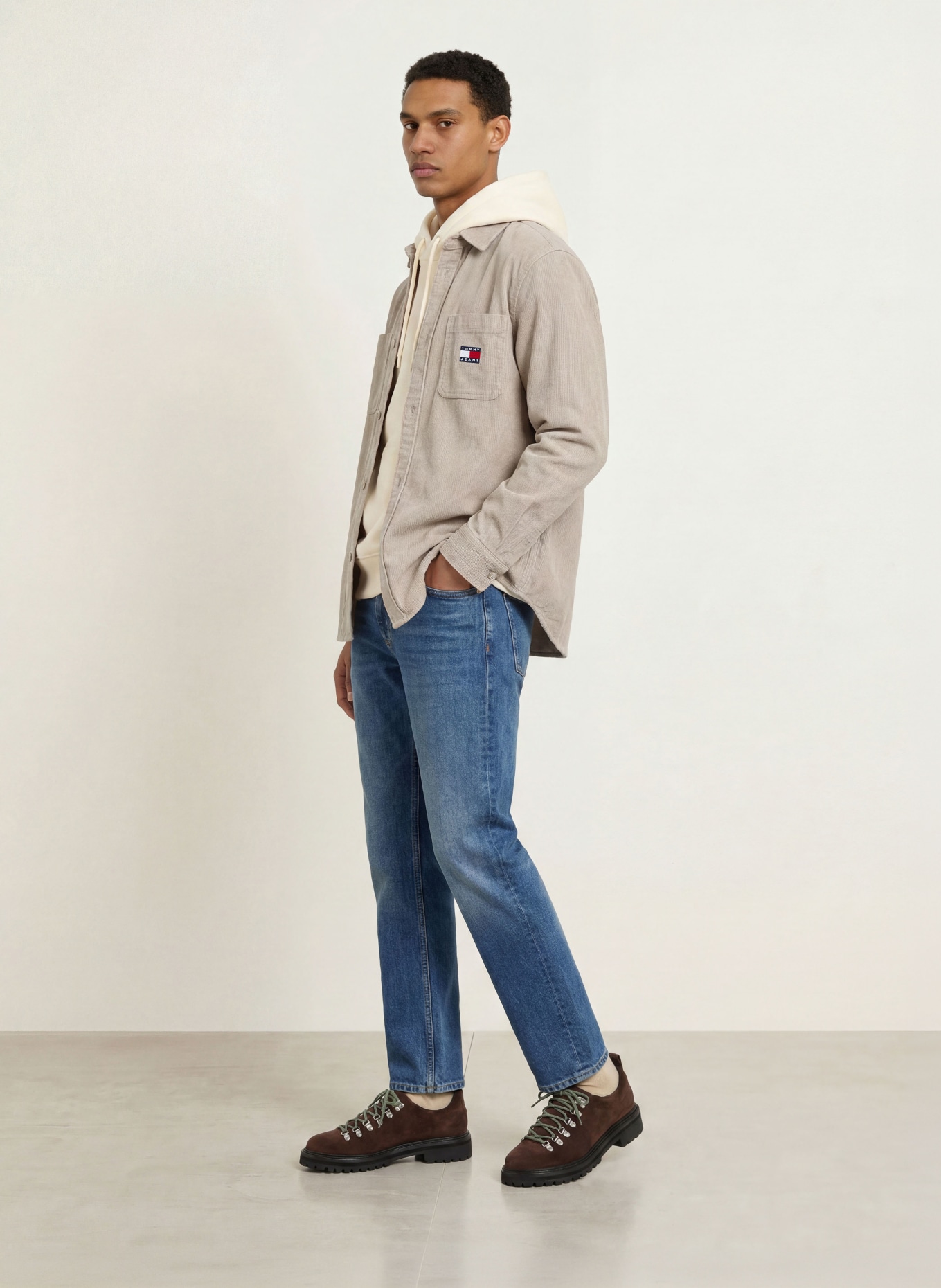 TOMMY JEANS Corduroy Shirt, Comfort Fit: TAUPE