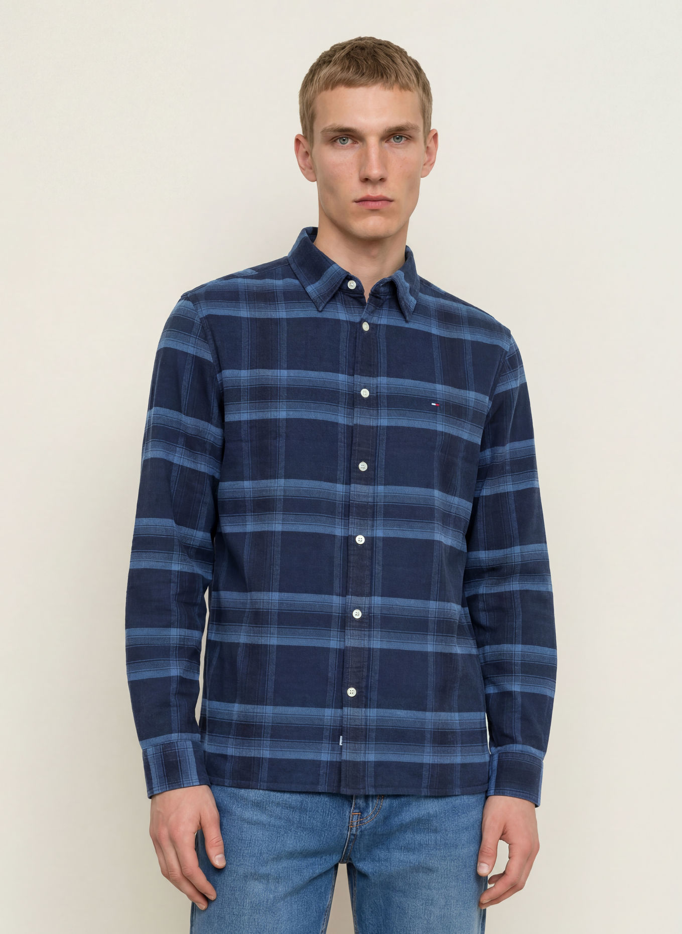 TOMMY JEANS Cordhemd Regular Fit: DUNKELBLAU / BLAUGRAU / BLAU