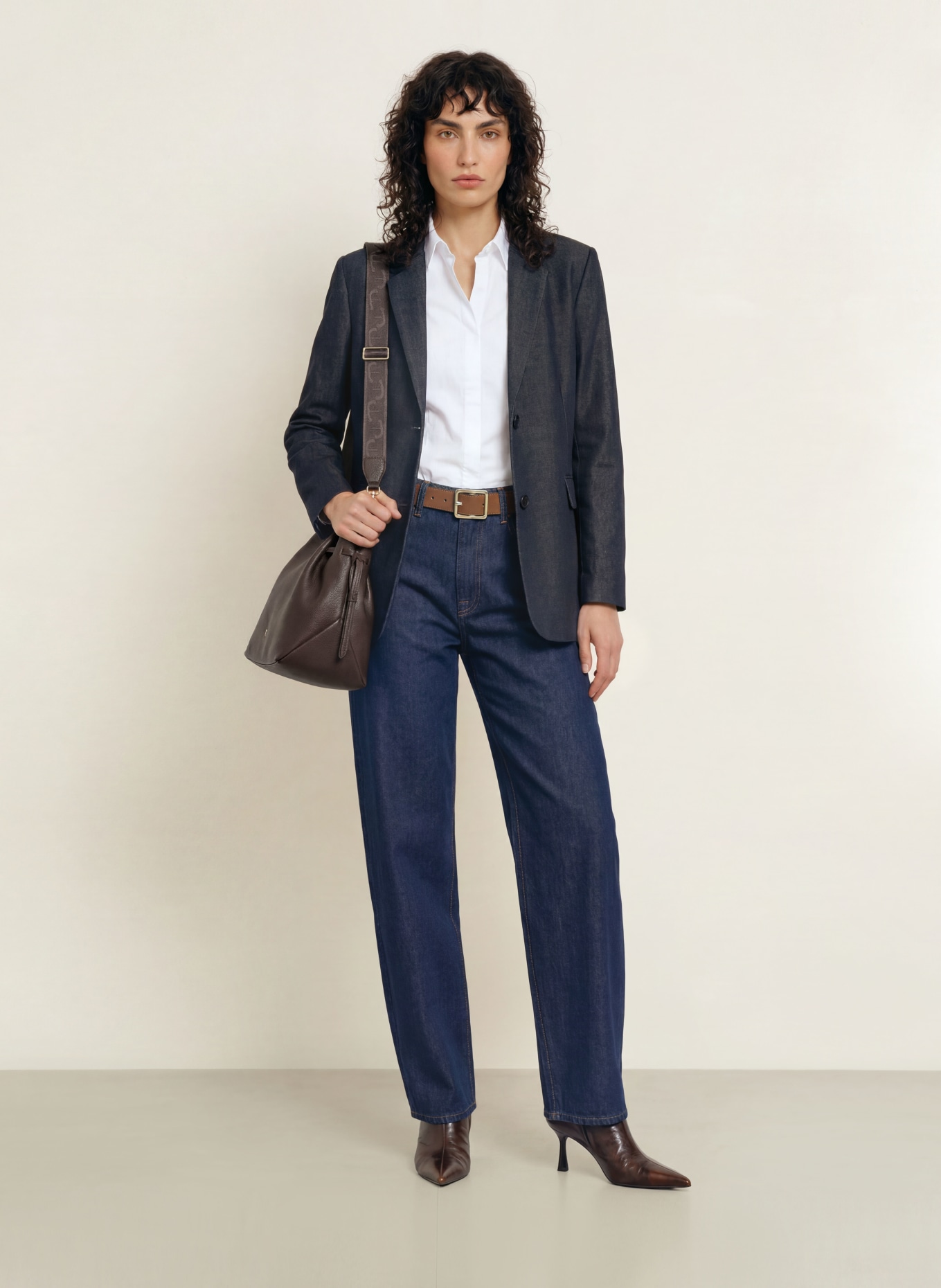 AIGNER Bucket bag: DARK BROWN