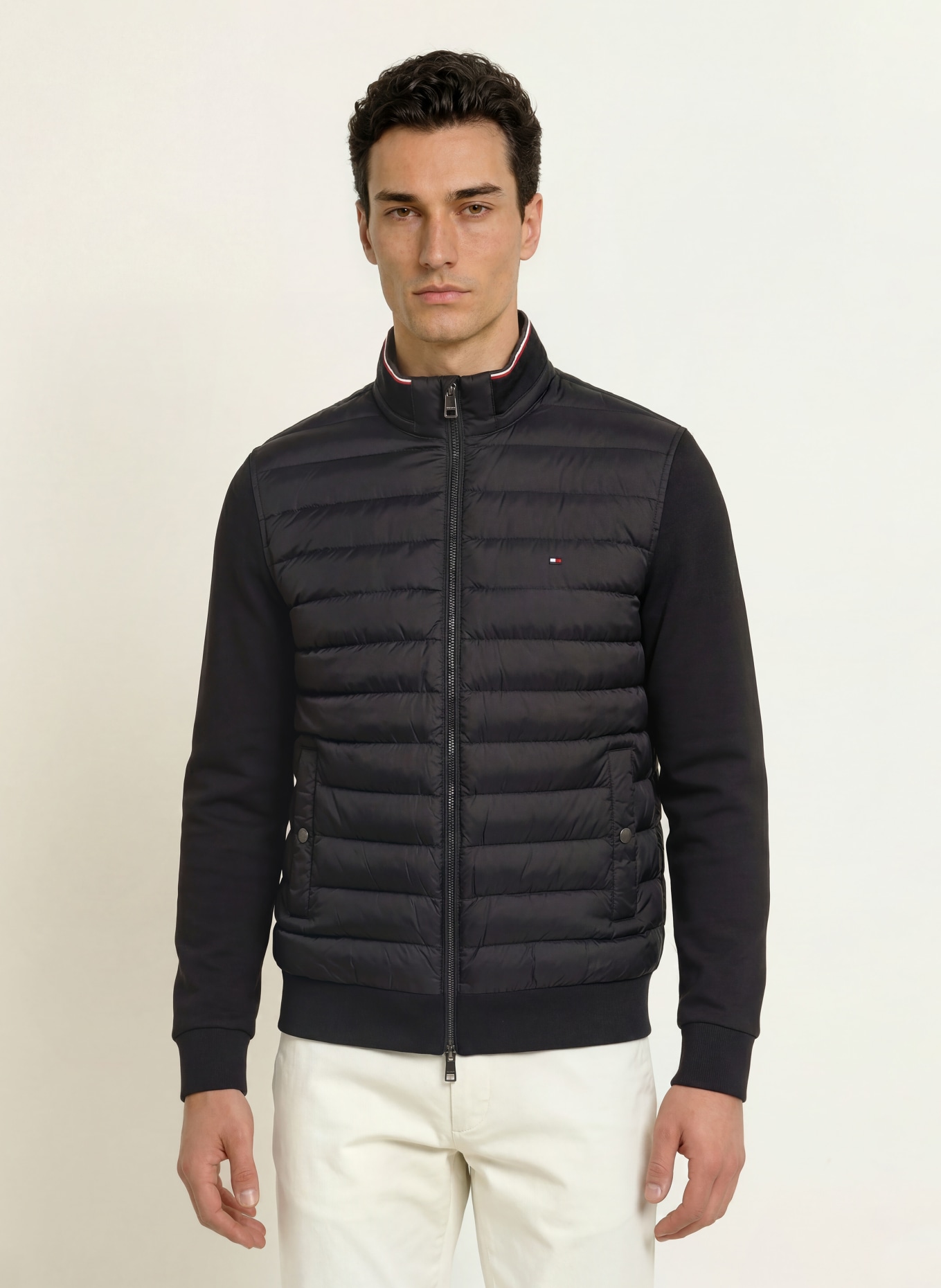 TOMMY HILFIGER Steppjacke im Materialmix: SCHWARZ