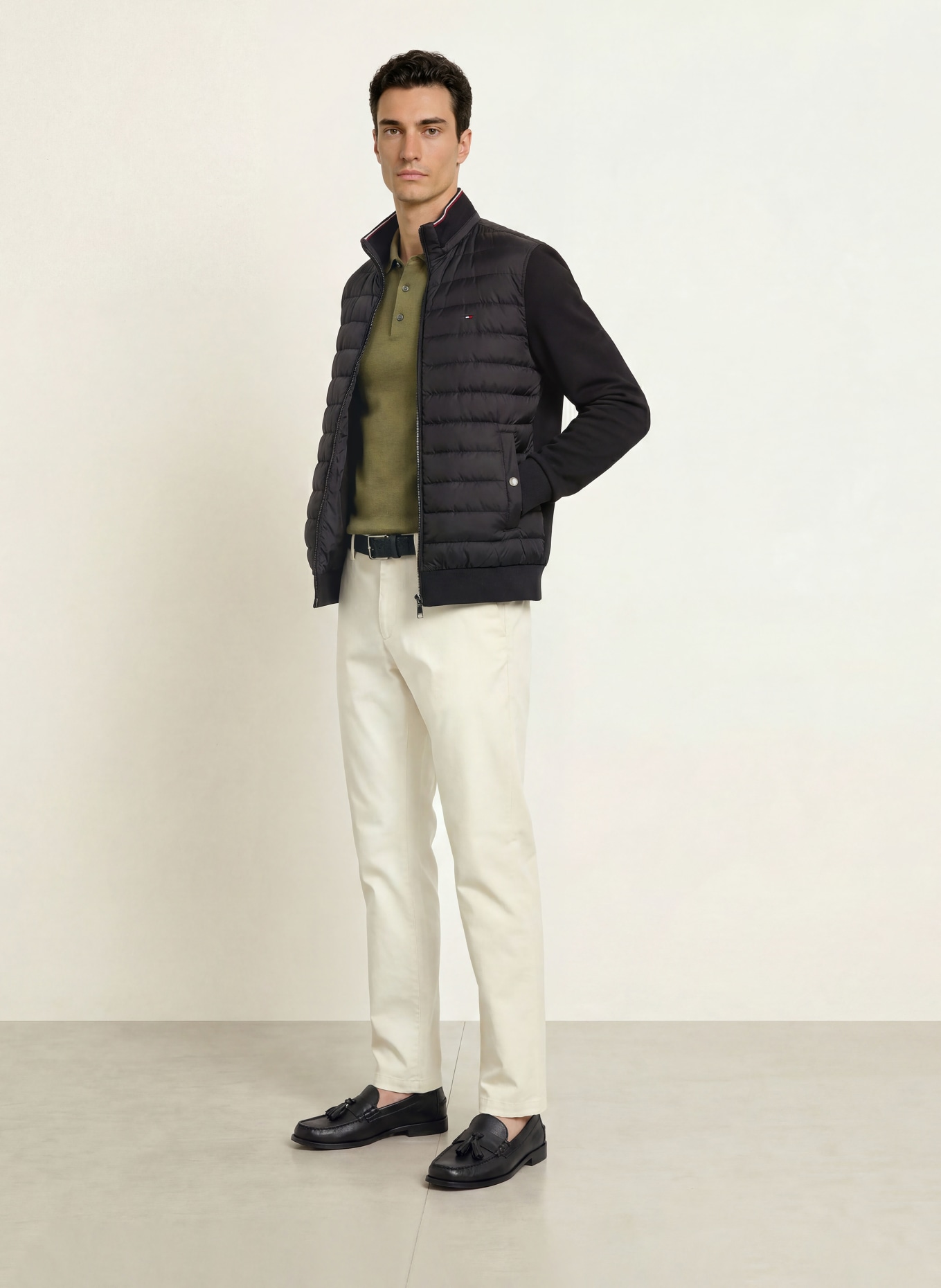 TOMMY HILFIGER Steppjacke im Materialmix: SCHWARZ