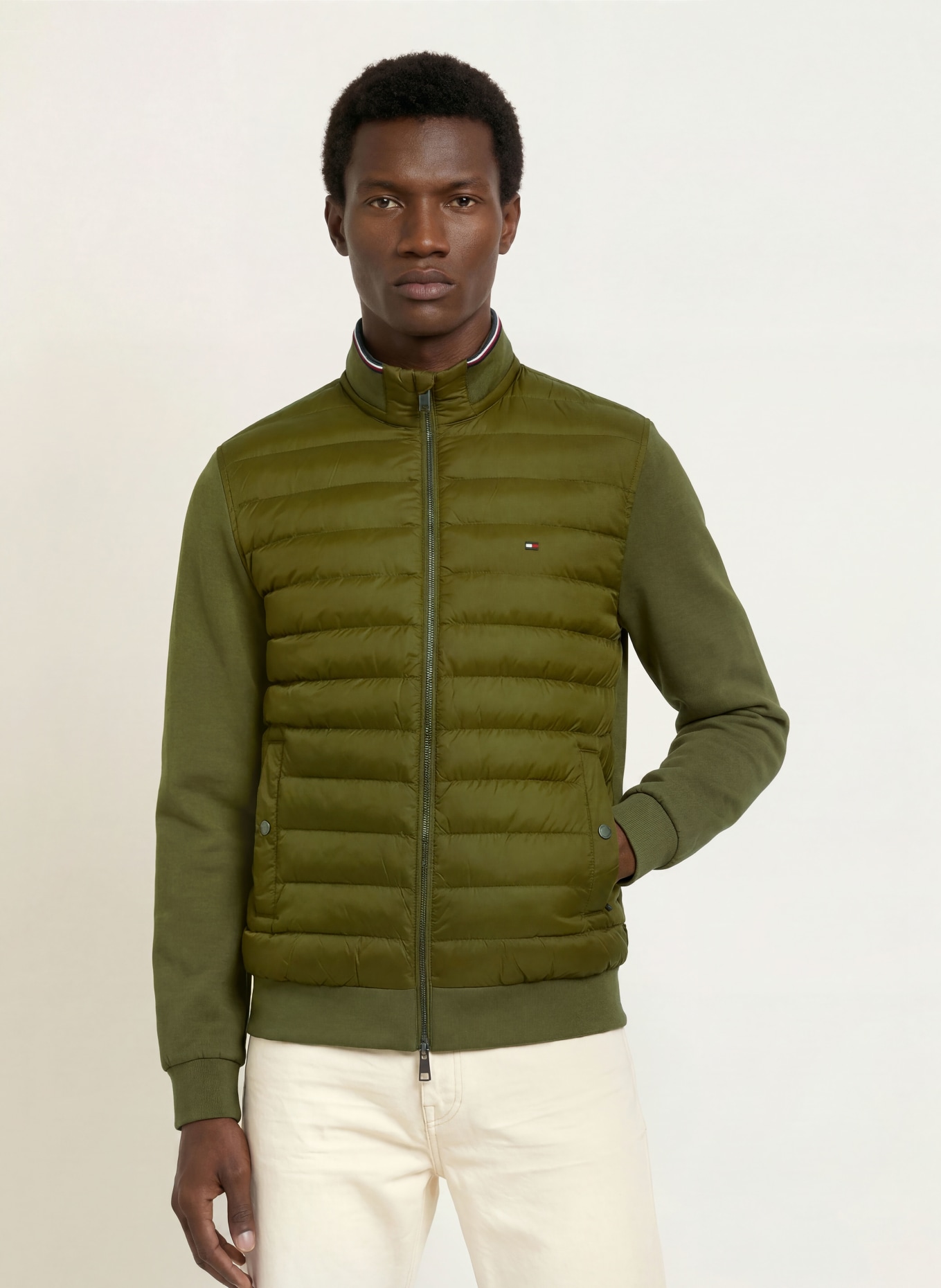 TOMMY HILFIGER Steppjacke im Materialmix: OLIV