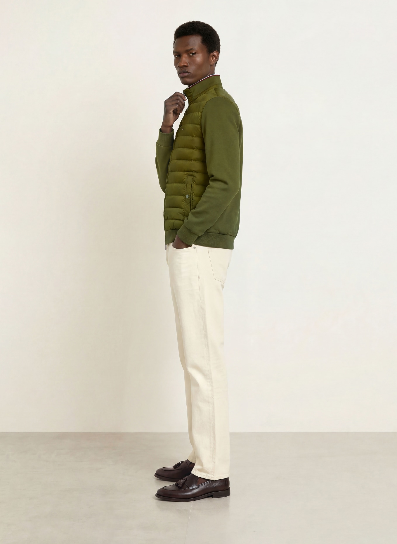TOMMY HILFIGER Steppjacke im Materialmix: OLIV