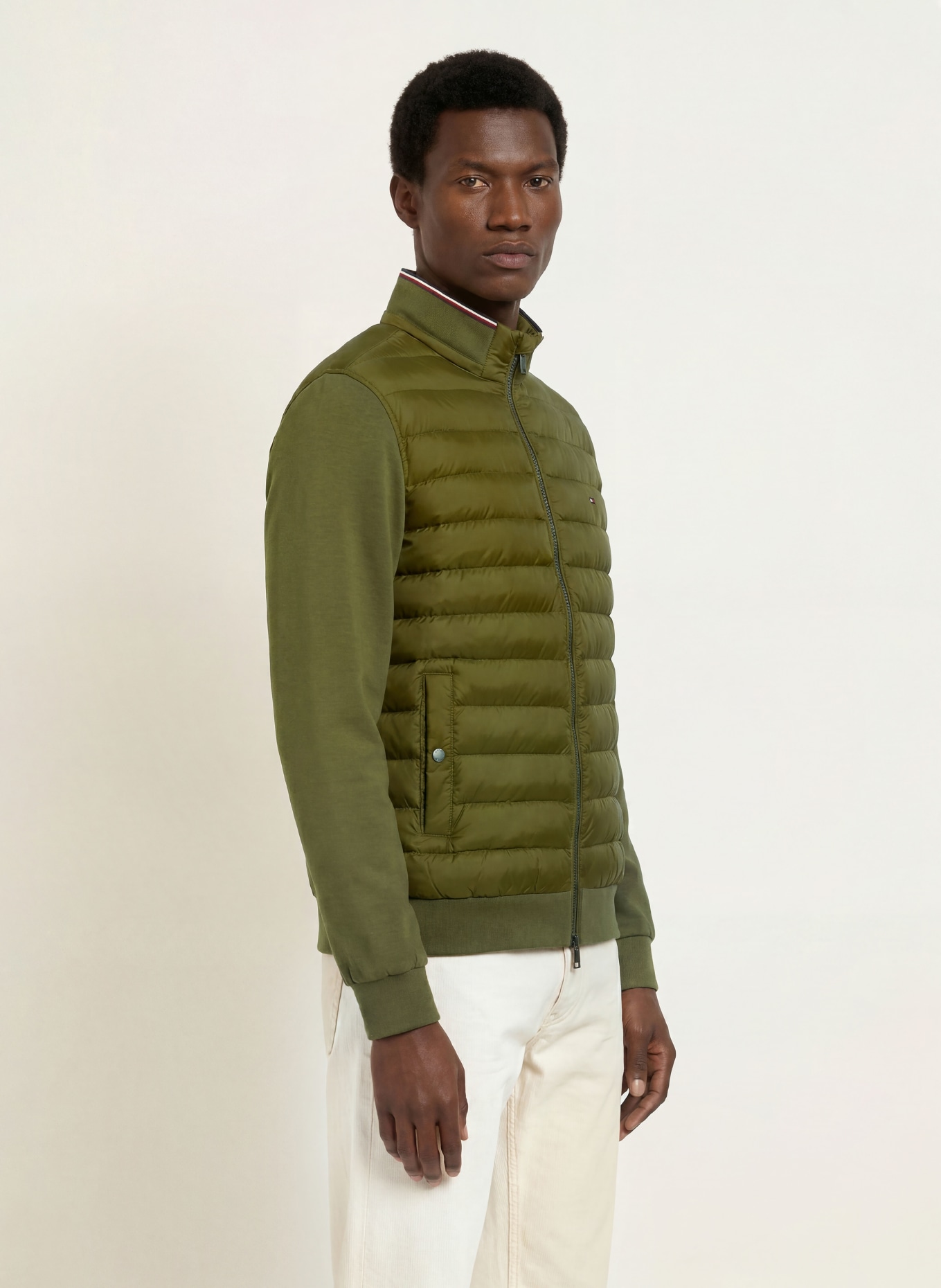TOMMY HILFIGER Steppjacke im Materialmix: OLIV
