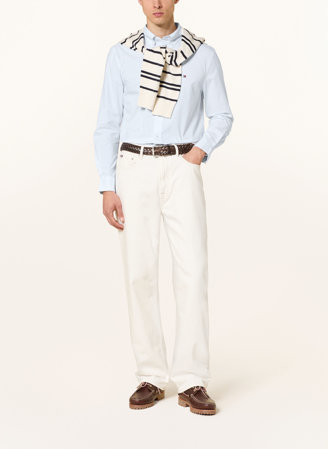 TOMMY HILFIGER Comfort Fit Shirt: LIGHT BLUE / WHITE