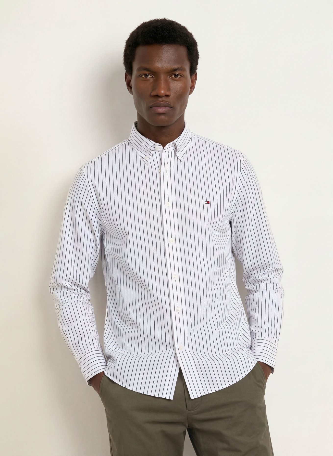 TOMMY HILFIGER Hemd Comfort Fit: WEISS / SCHWARZ