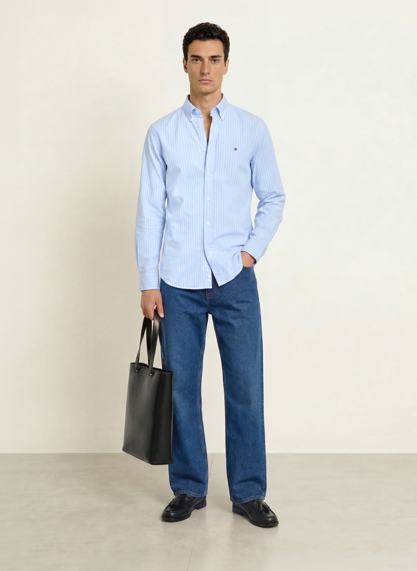 TOMMY HILFIGER Comfort Fit Shirt: LIGHT BLUE / WHITE