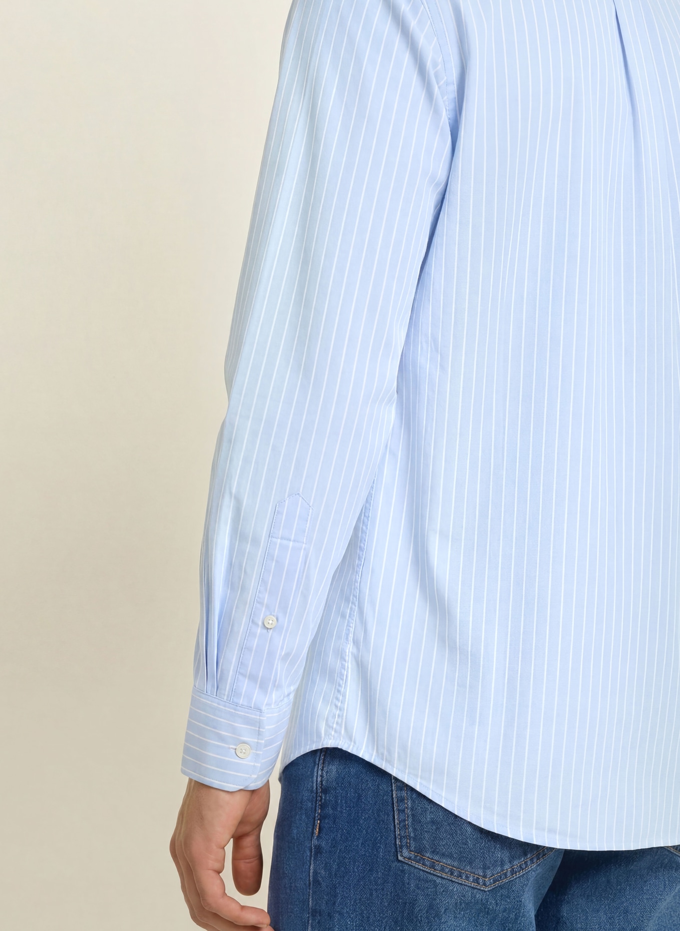 TOMMY HILFIGER Comfort Fit Shirt: LIGHT BLUE / WHITE