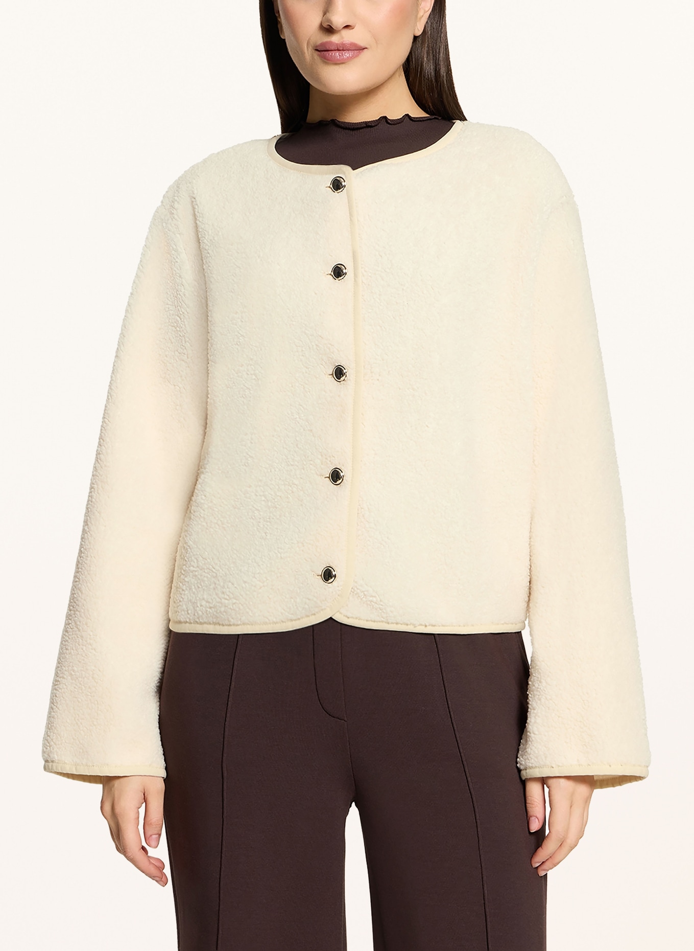 CARTOON Veste en fourrure synthétique: CRÈME
