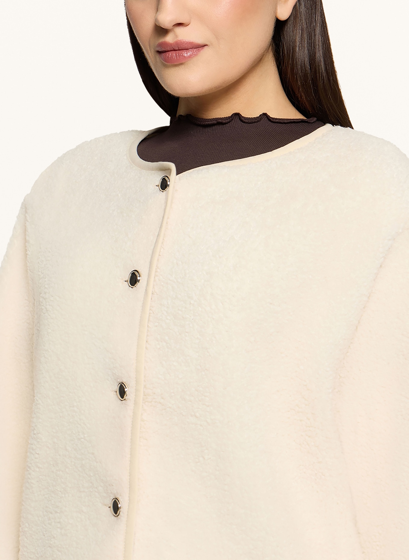 CARTOON Veste en fourrure synthétique: CRÈME