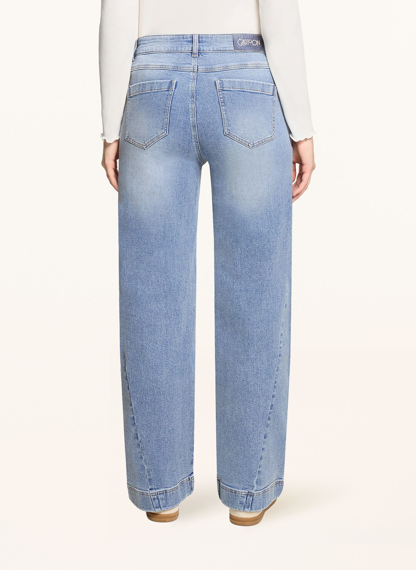 CARTOON Mom jeans: 8619 Middle Blue Denim