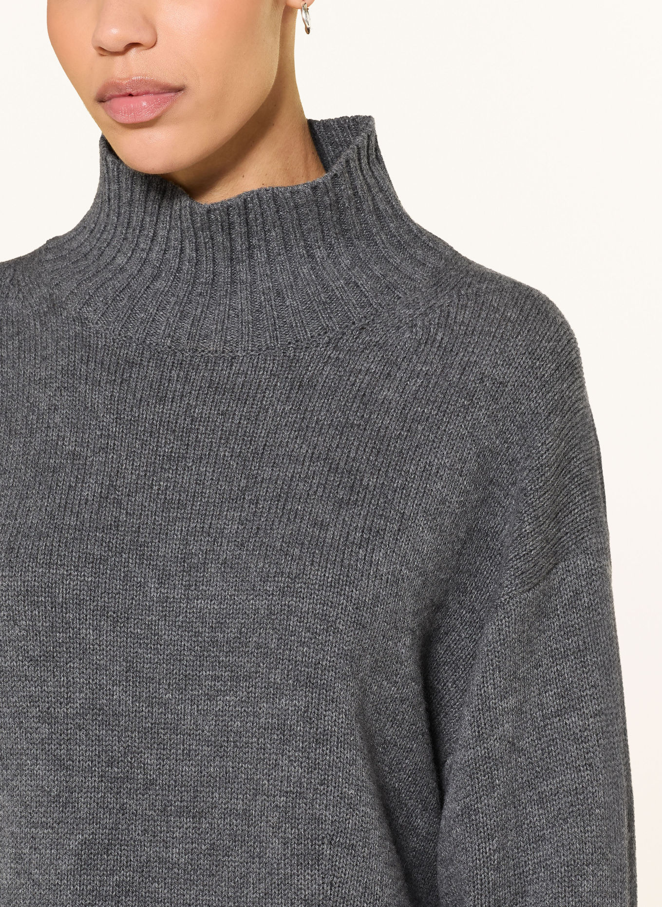 LUISA CERANO Sweater: GRAY
