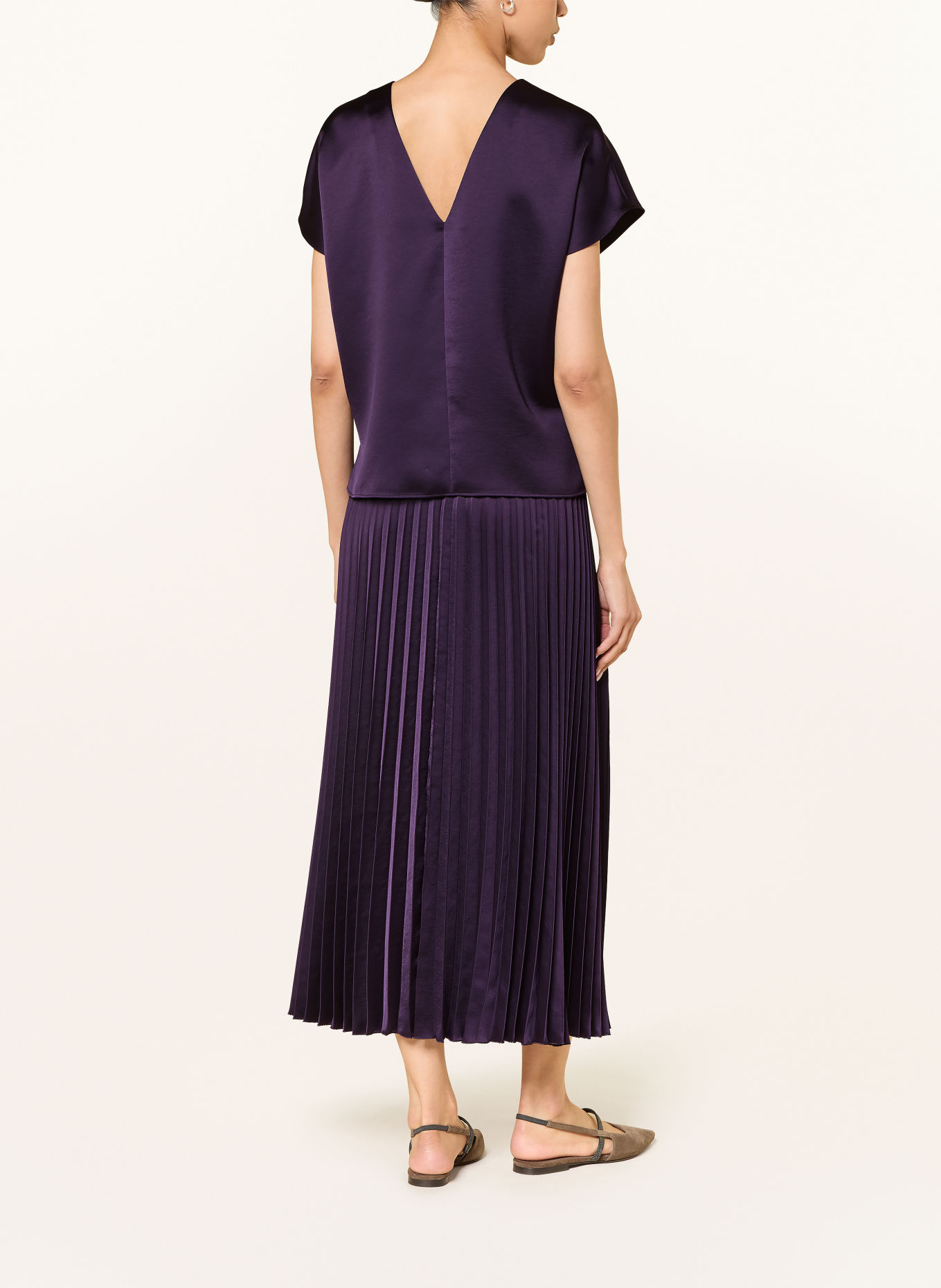 LUISA CERANO Bluse i satin: MØRKELILLA