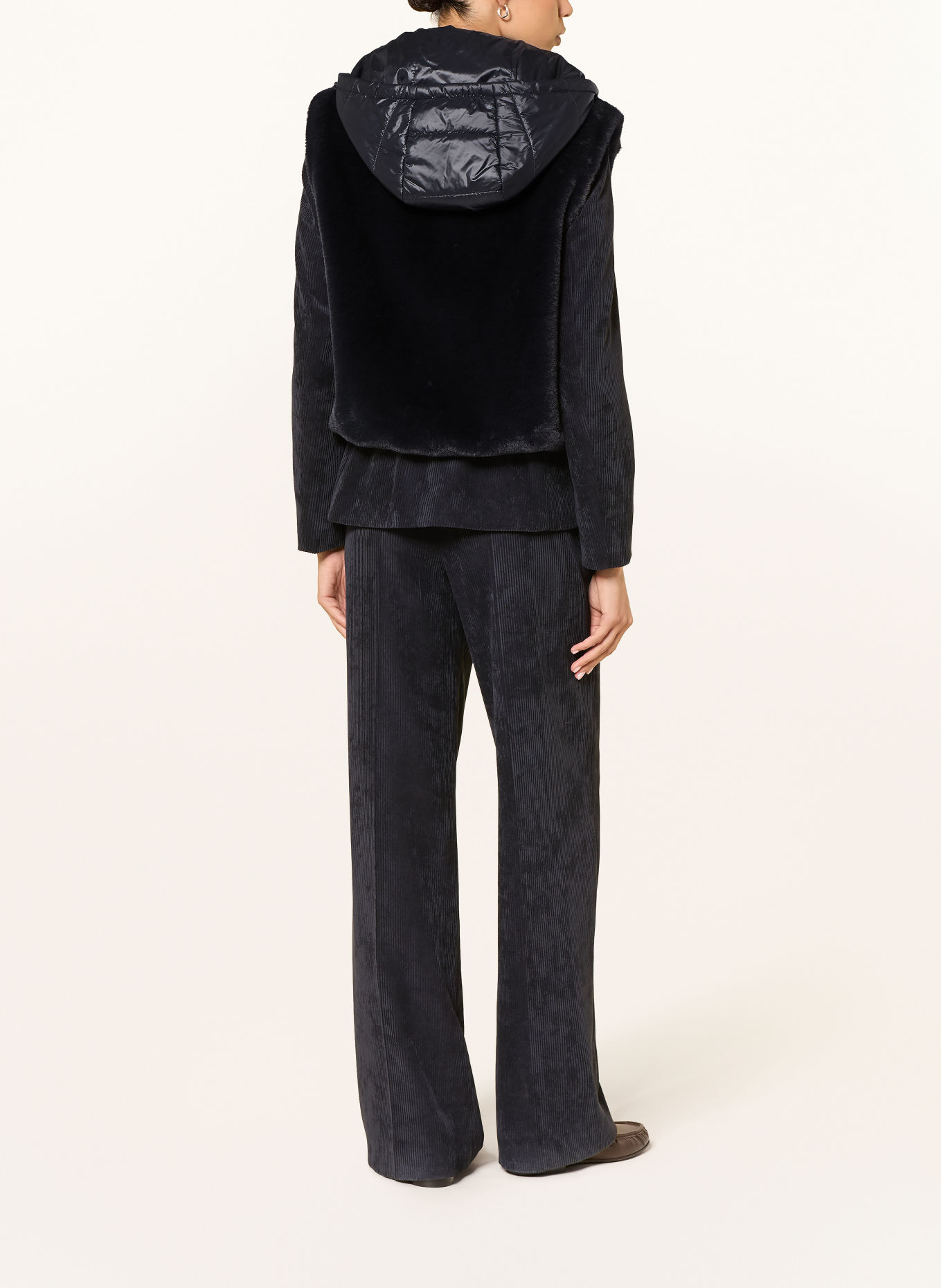 LUISA CERANO Faux Fur Vest: DARK BLUE
