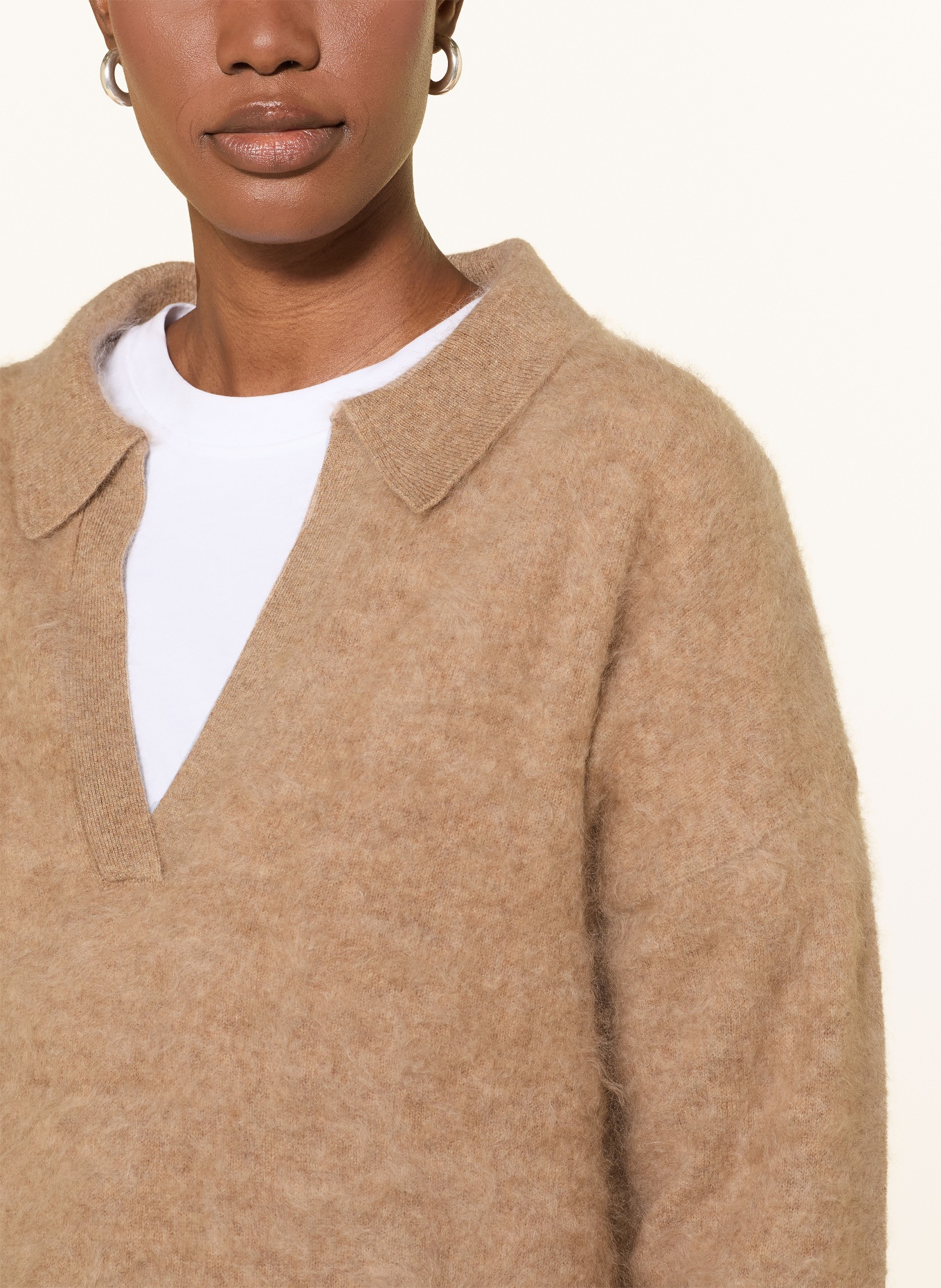 MRS & HUGS Cashmere Sweater: BEIGE