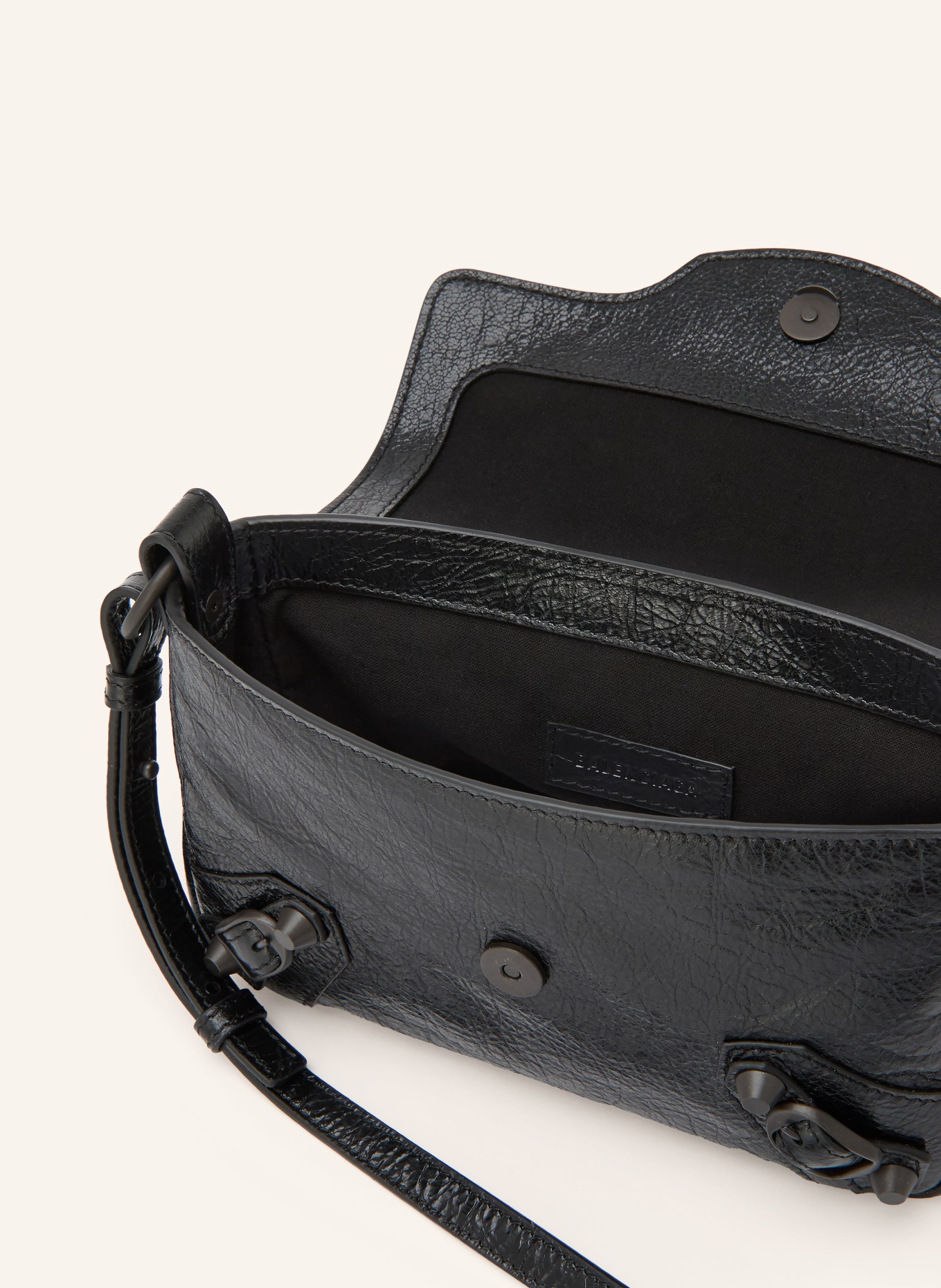 BALENCIAGA Schultertasche mit Nieten: SCHWARZ / PLATIN / GOLD