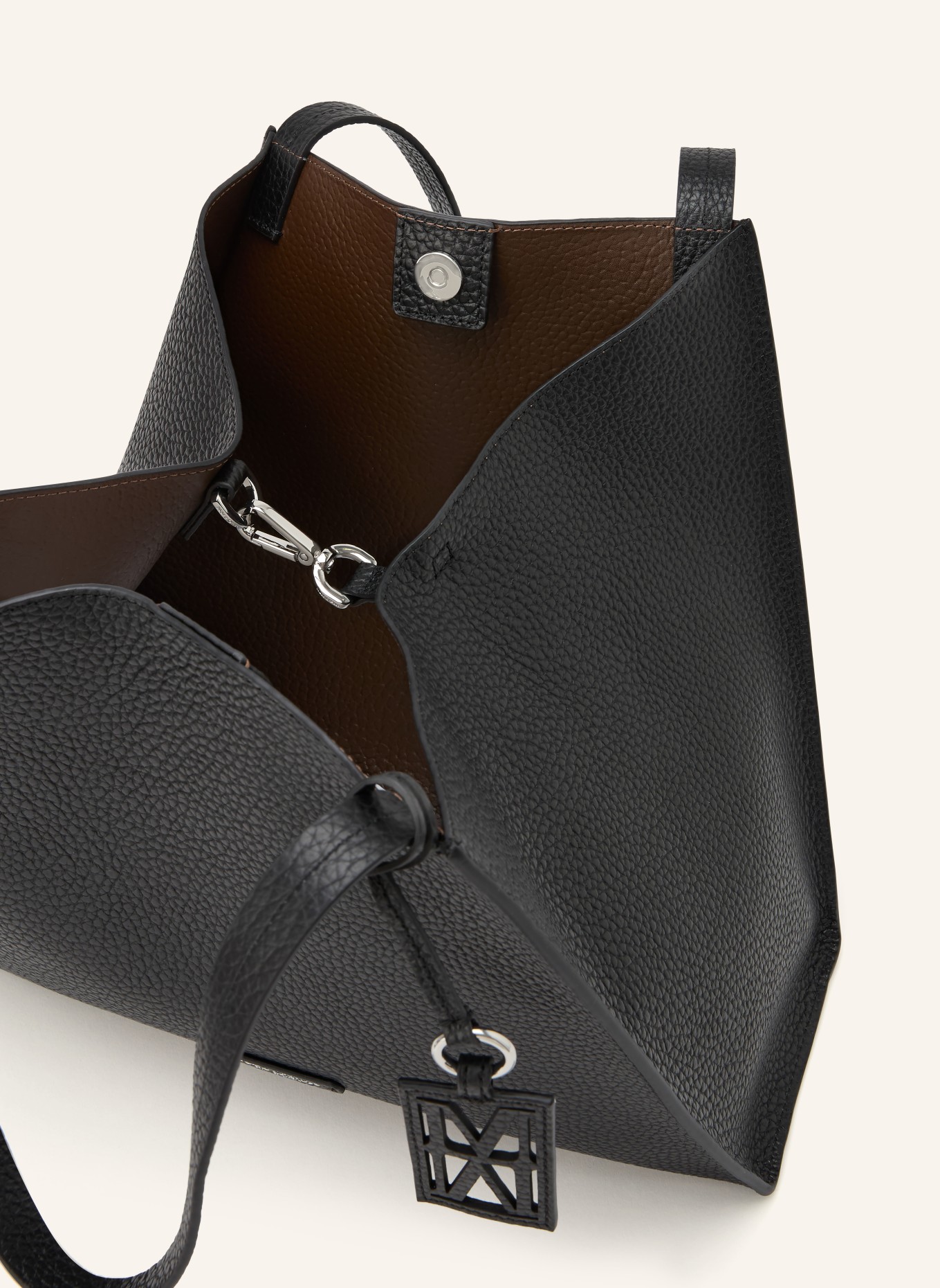 Marc O'Polo Shopper mit Pouch: SCHWARZ
