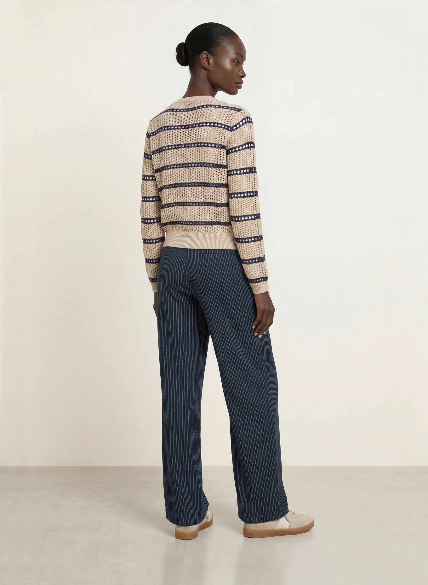 REISS Marlene-broek REMI: DONKERBLAUW / WIT