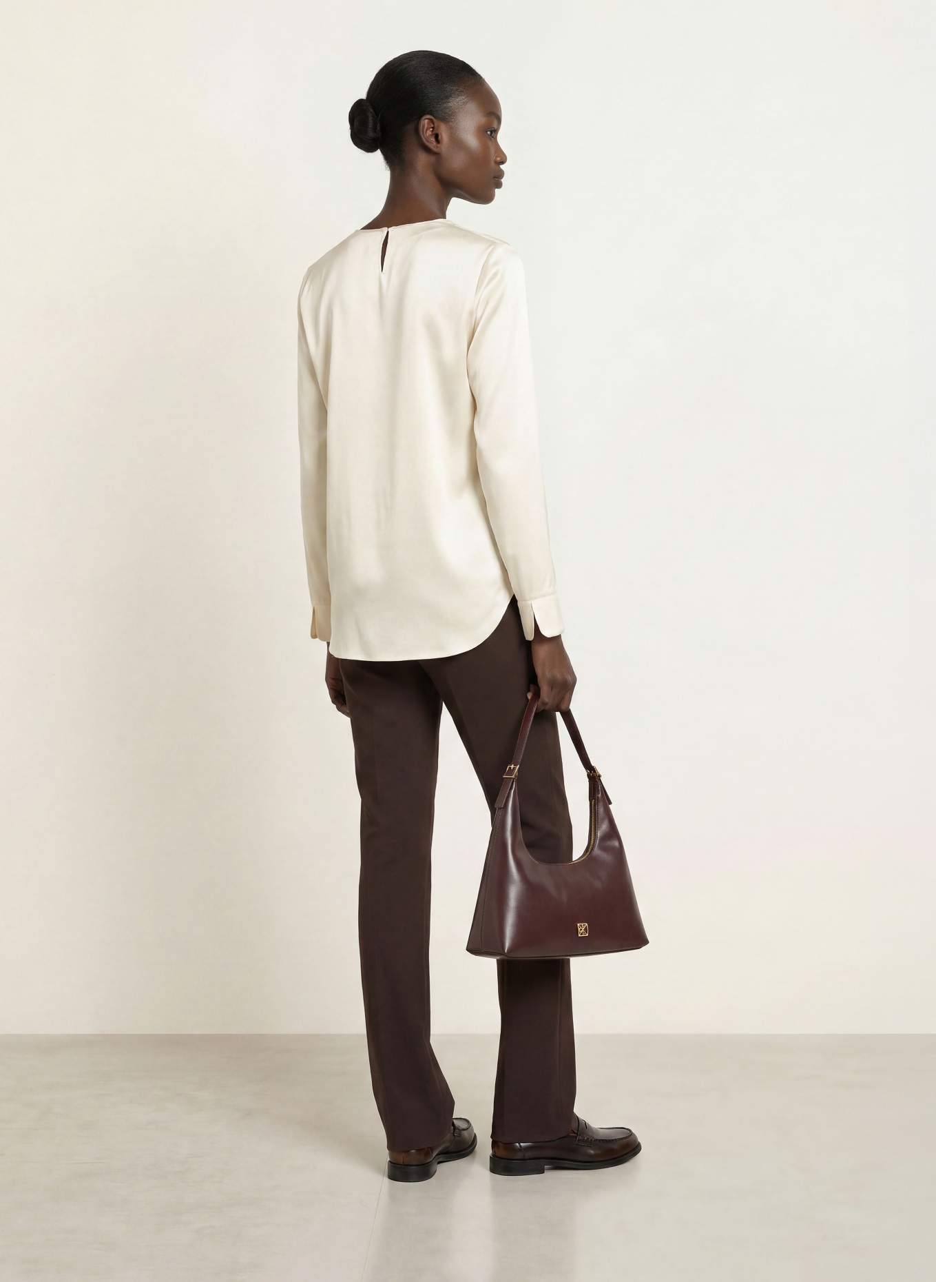 (THE MERCER) N.Y. Blusenshirt mit Seide: ECRU