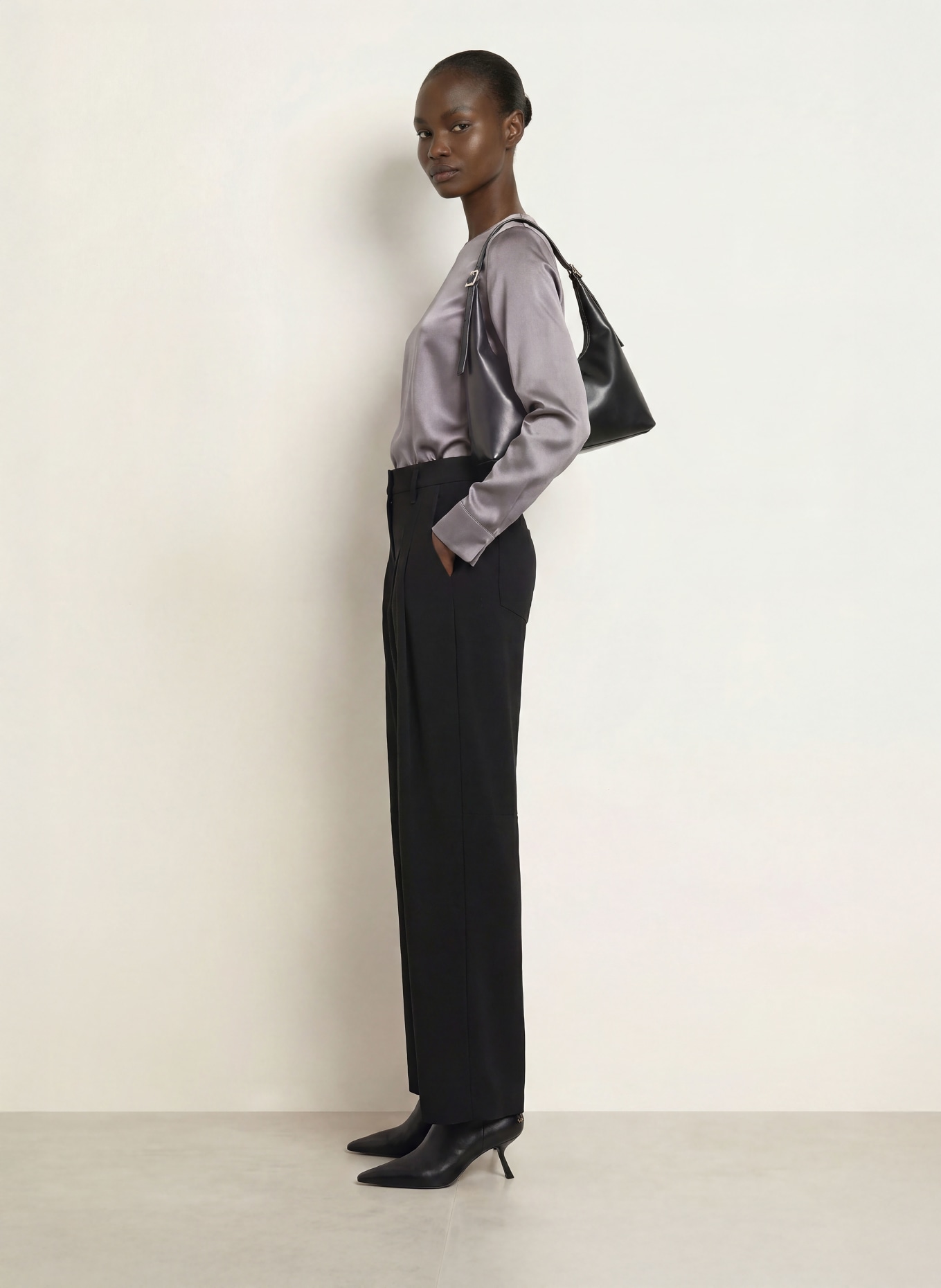 (THE MERCER) N.Y. Blusenshirt mit Seide: DUNKELGRAU