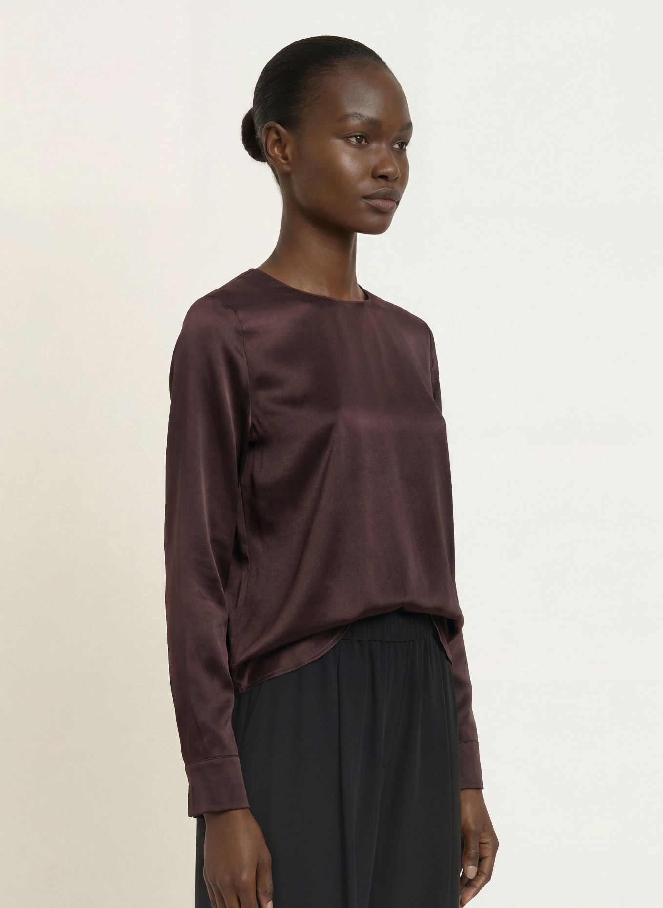 (THE MERCER) N.Y. Blusenshirt mit Seide: DUNKELBRAUN