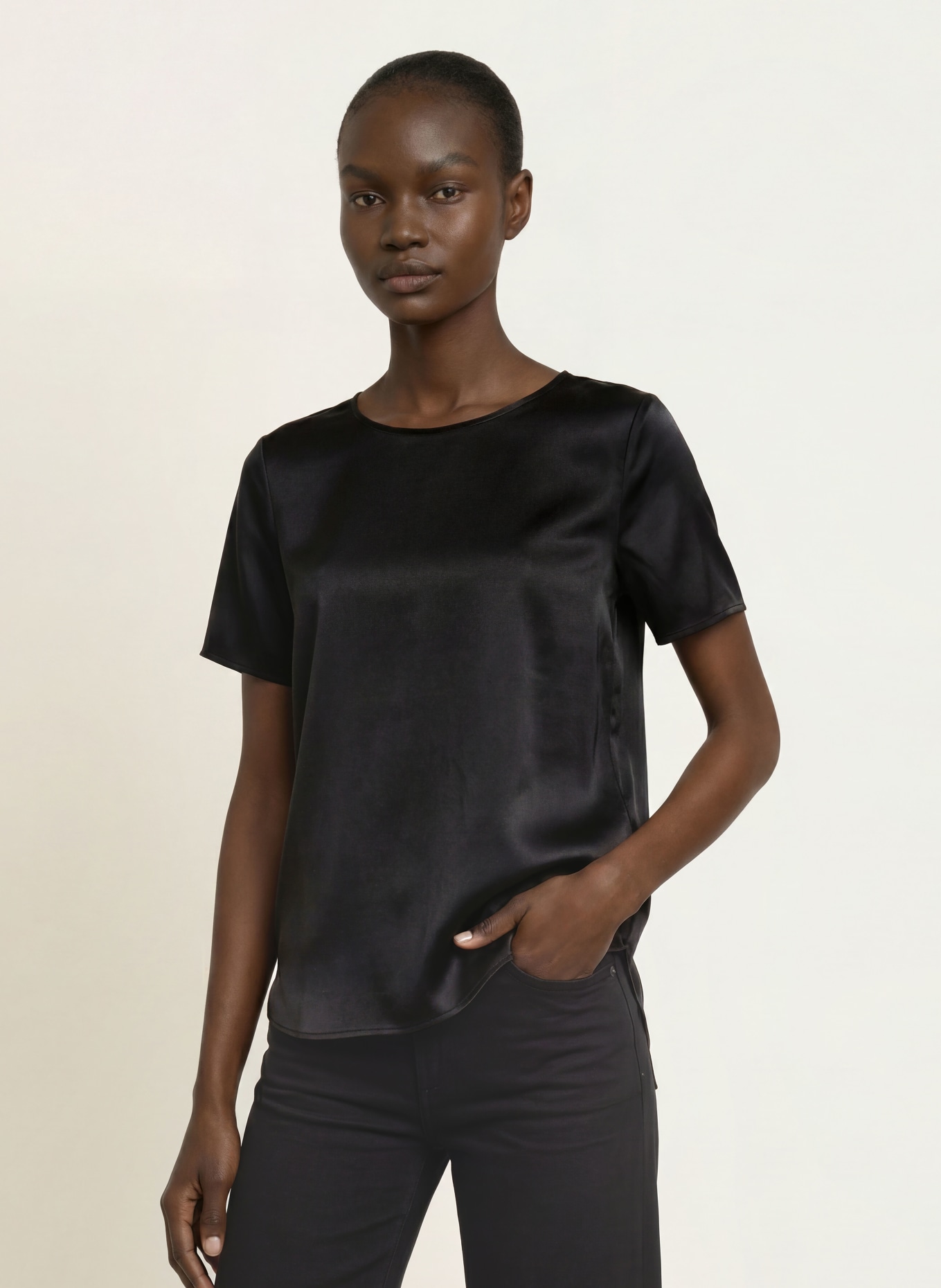 (THE MERCER) N.Y. Blouse en satin et soie: NOIR