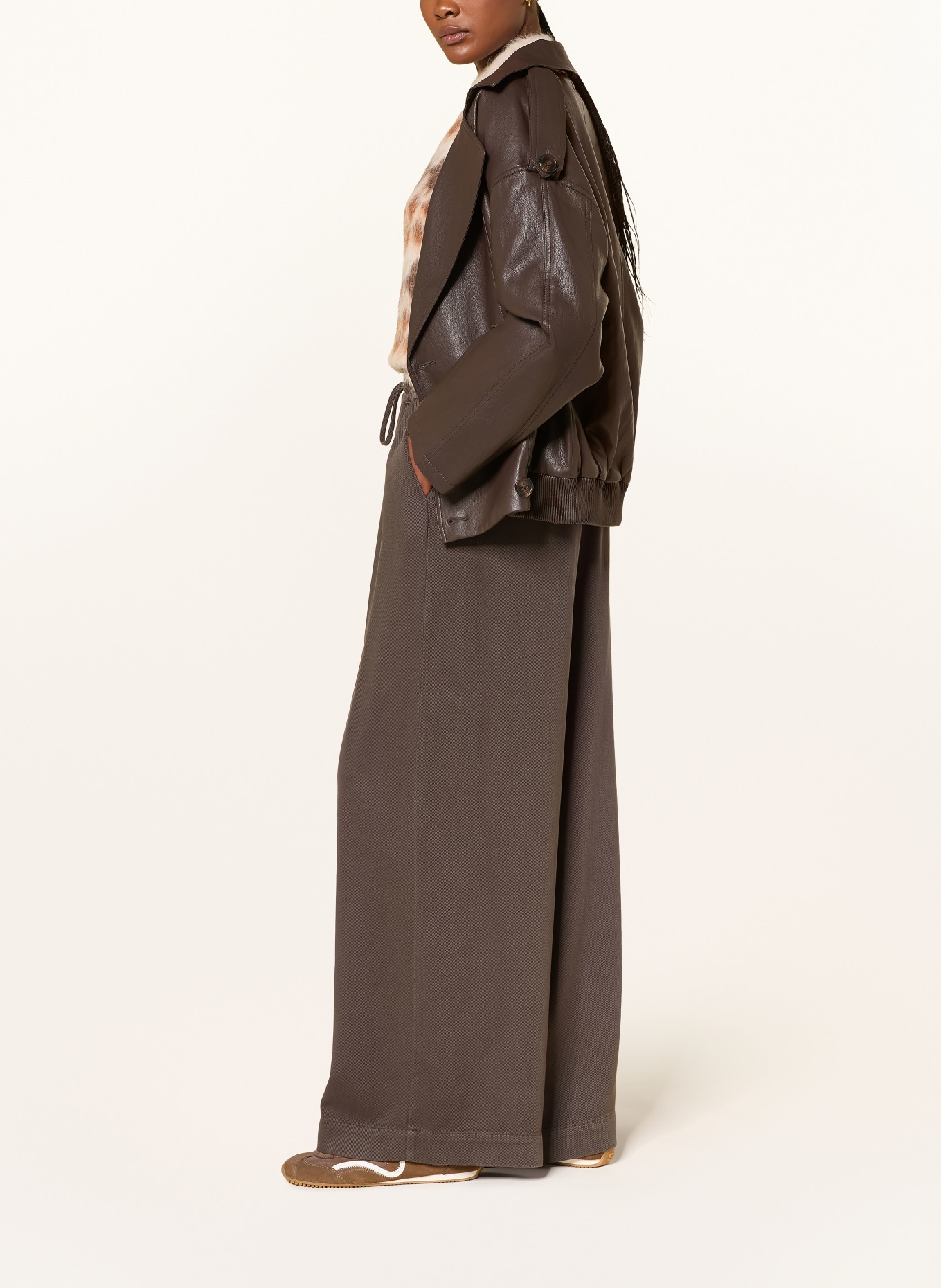 MRS & HUGS Wide-leg trousers: DARK BROWN
