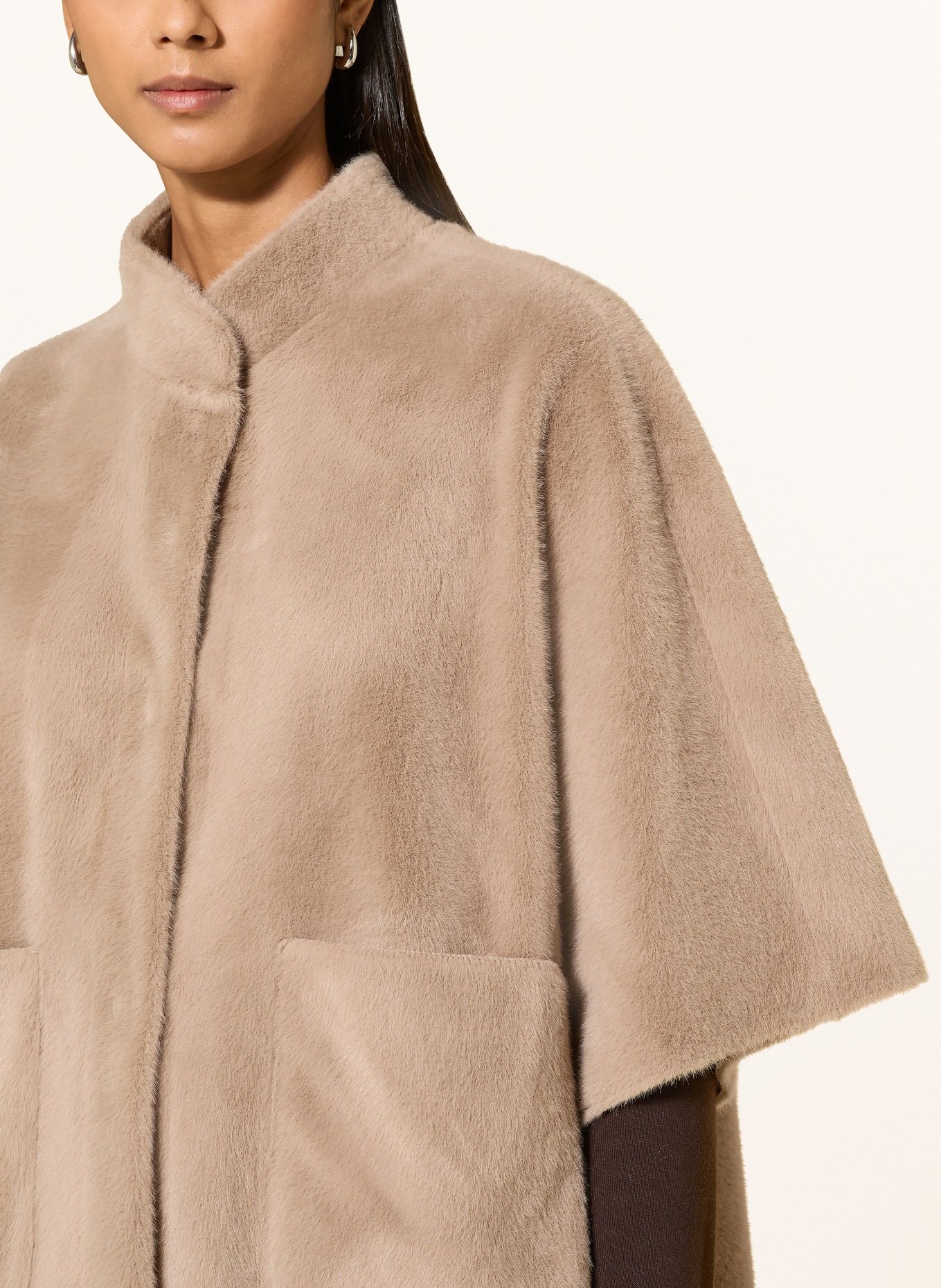 RINO & PELLE Faux Fur Cape DEWI: BEIGE