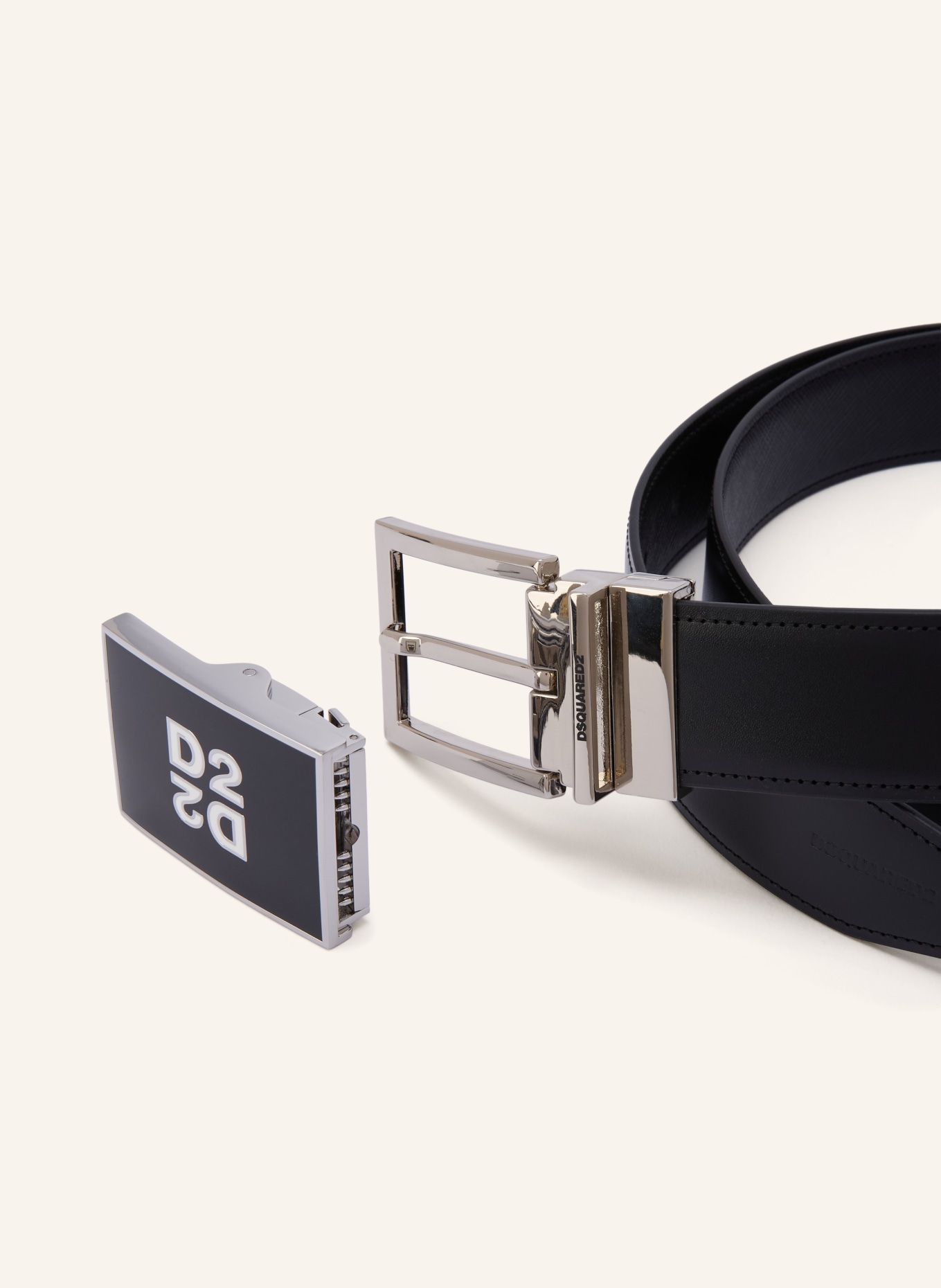 DSQUARED2 Saffiano-Ledergürtel zum Wenden mit Geschenkbox: SCHWARZ / SILBER