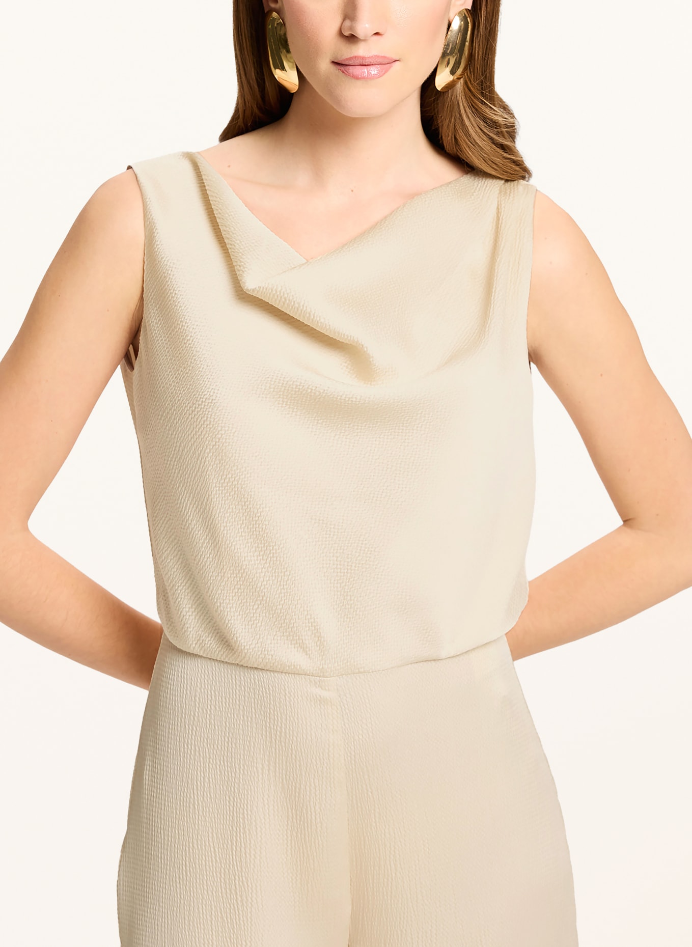 SWING Satijnen Jumpsuit: WIT