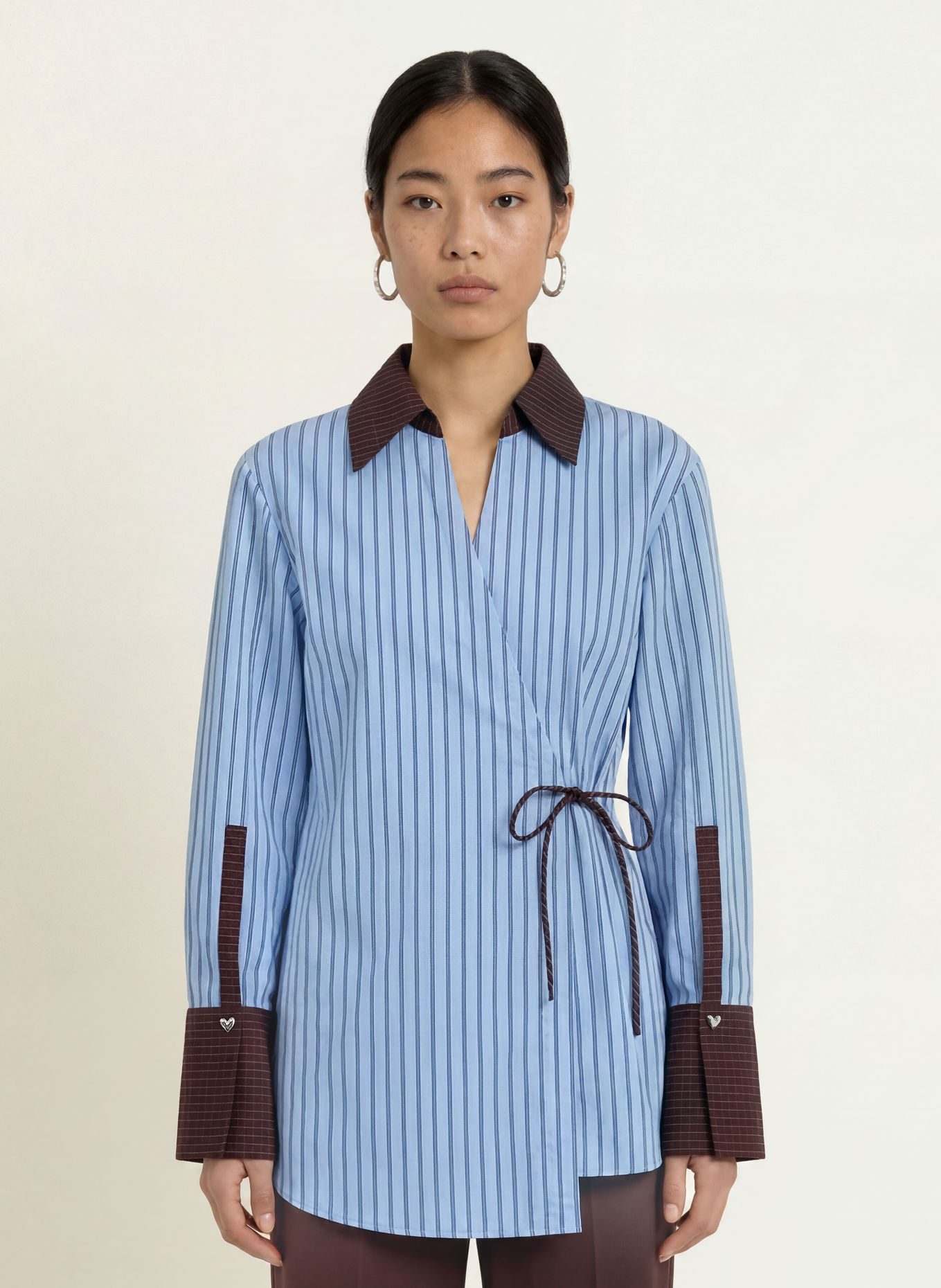 FABIENNE CHAPOT Wrap-blus TAMAR: LJUSBLÅ / MÖRKBRUN / GRÄDDE