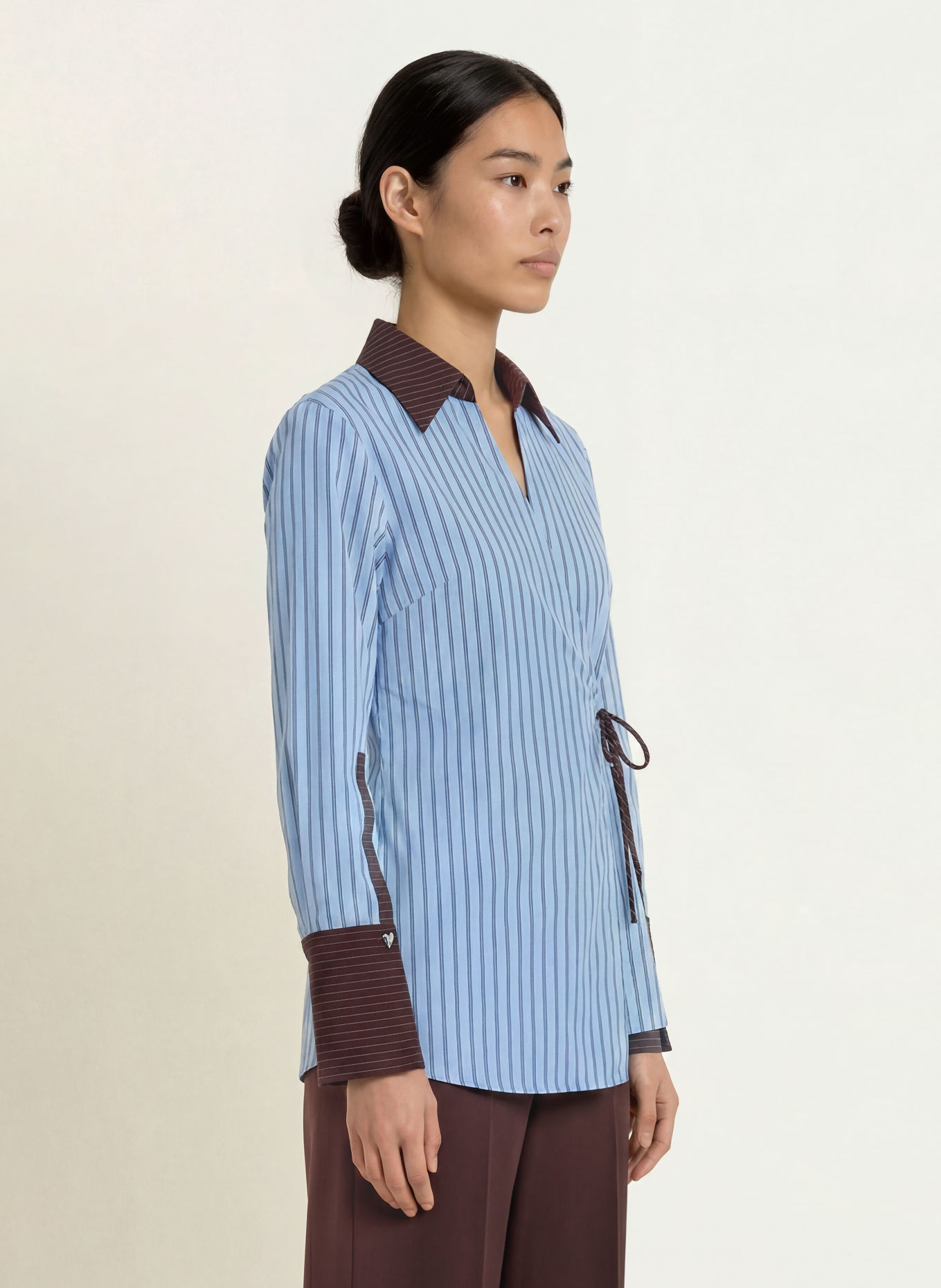 FABIENNE CHAPOT Wrap-blus TAMAR: LJUSBLÅ / MÖRKBRUN / GRÄDDE