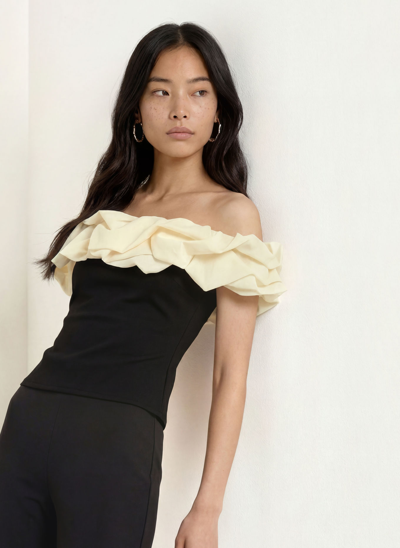 FABIENNE CHAPOT POPPIE Off-Shoulder Top: BLACK / ECRU
