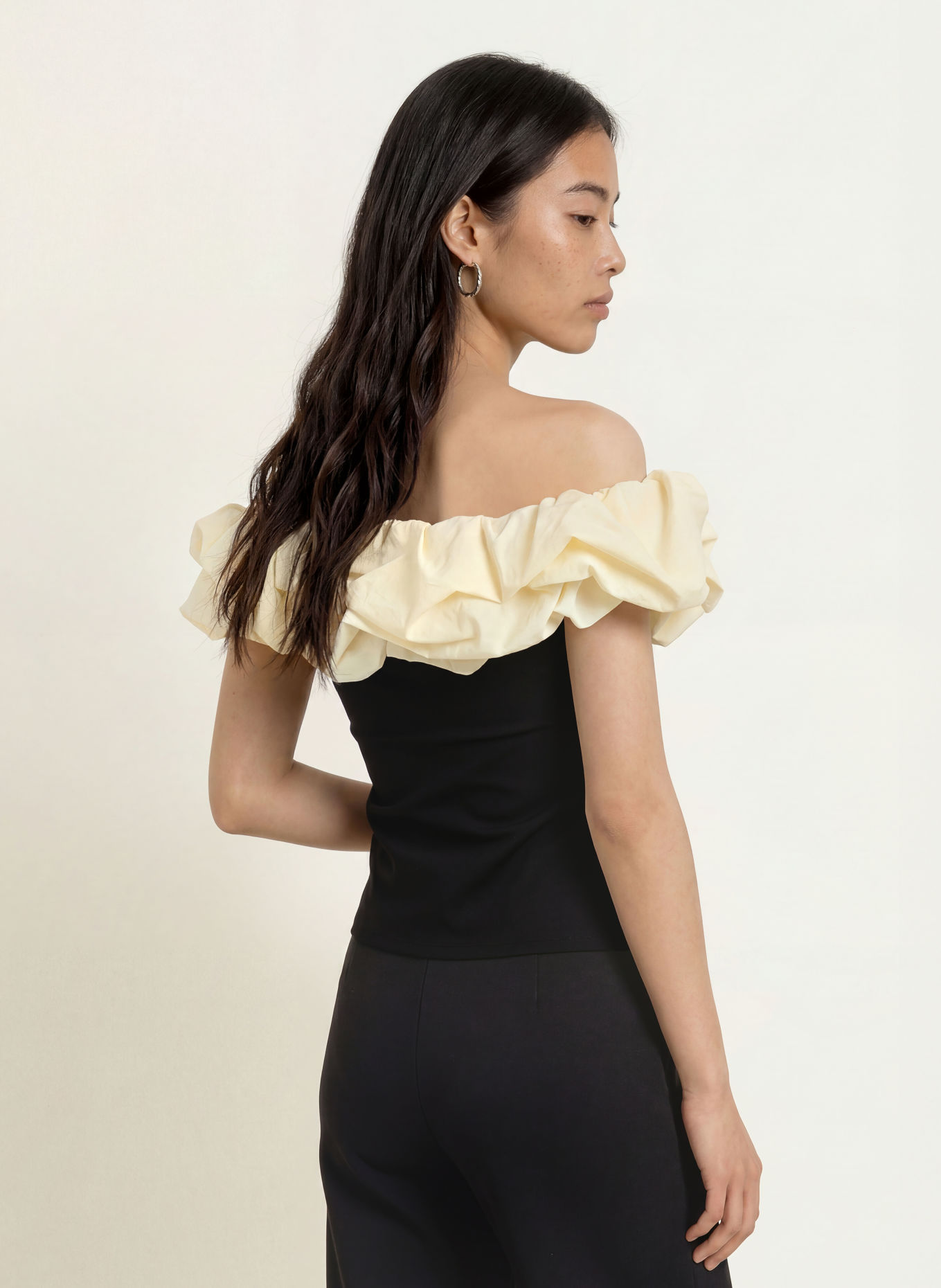 FABIENNE CHAPOT POPPIE Off-Shoulder Top: BLACK / ECRU