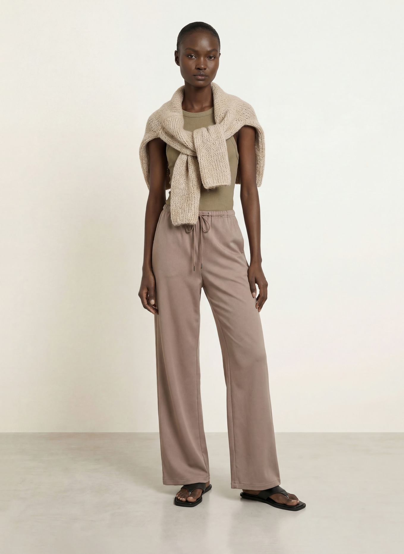 Juvia ALISIA Top: KHAKI
