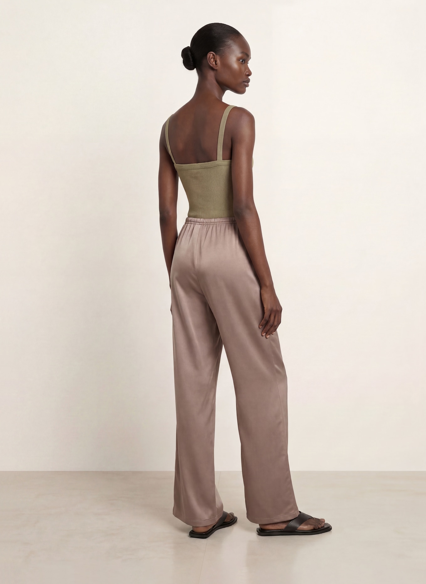 Juvia ALISIA Top: KHAKI