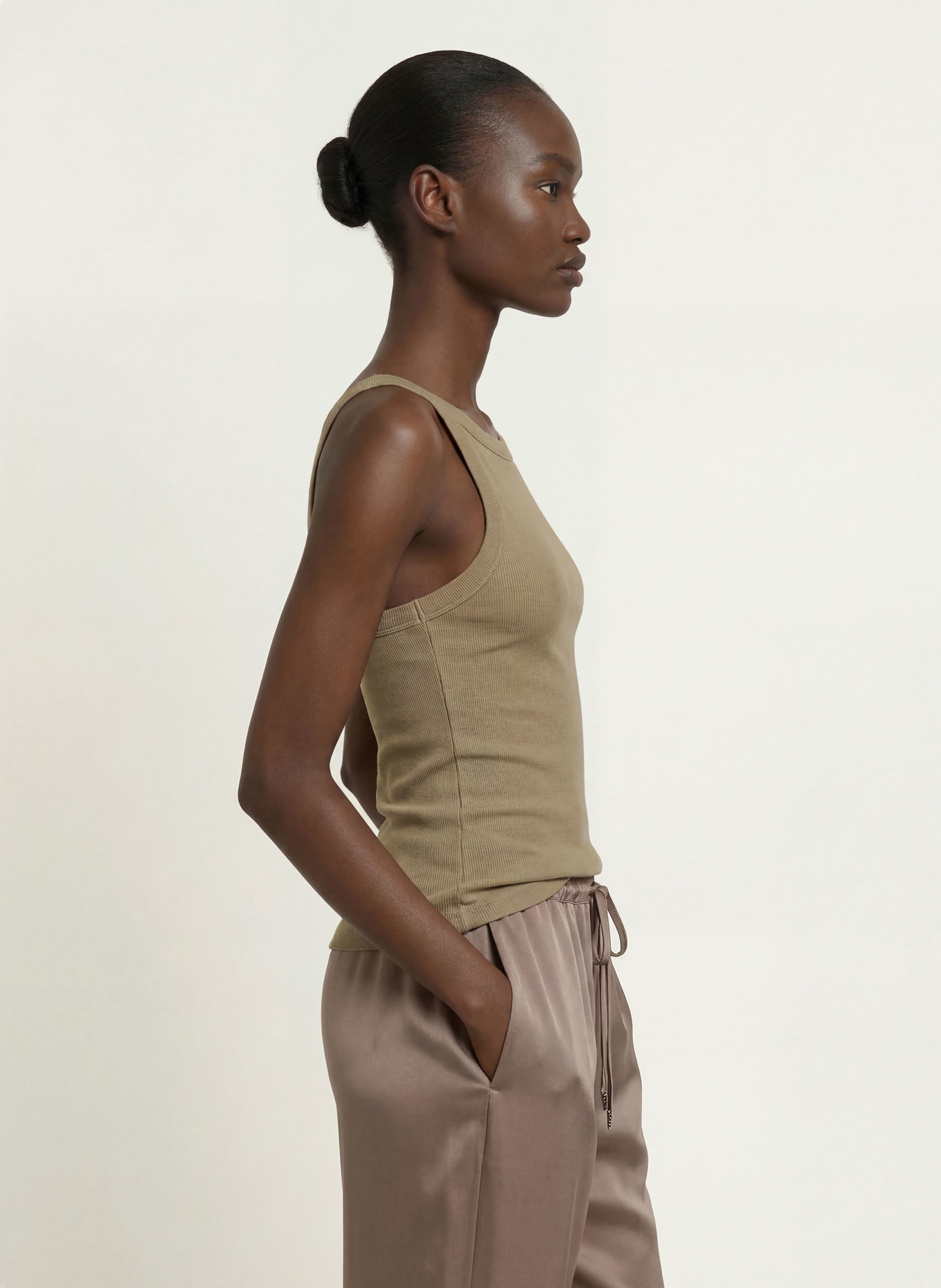 Juvia ALISIA Top: KHAKI
