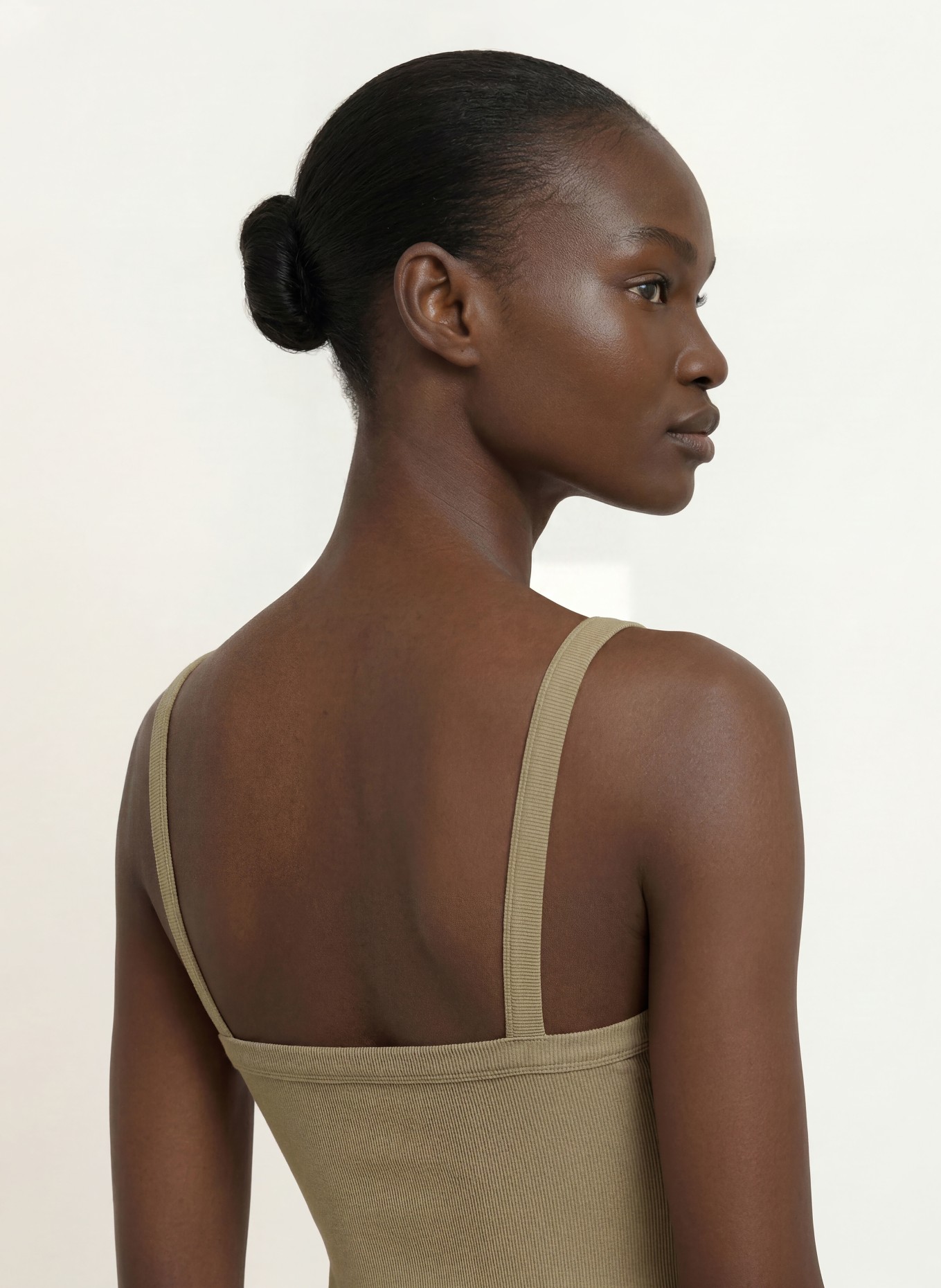 Juvia ALISIA Top: KHAKI