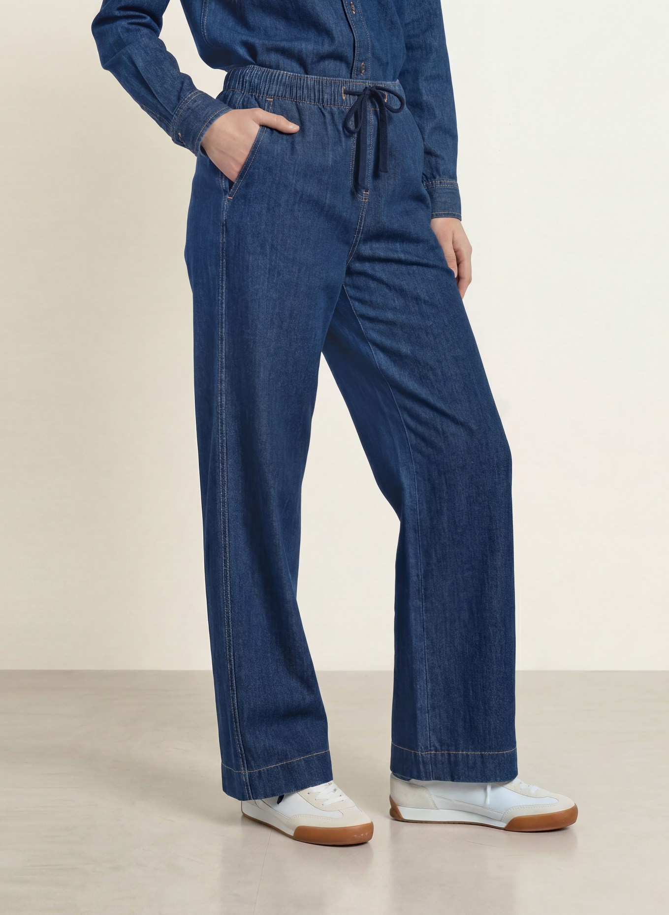 Juvia Wide Leg Jeans SABRINA: 880 NAVY